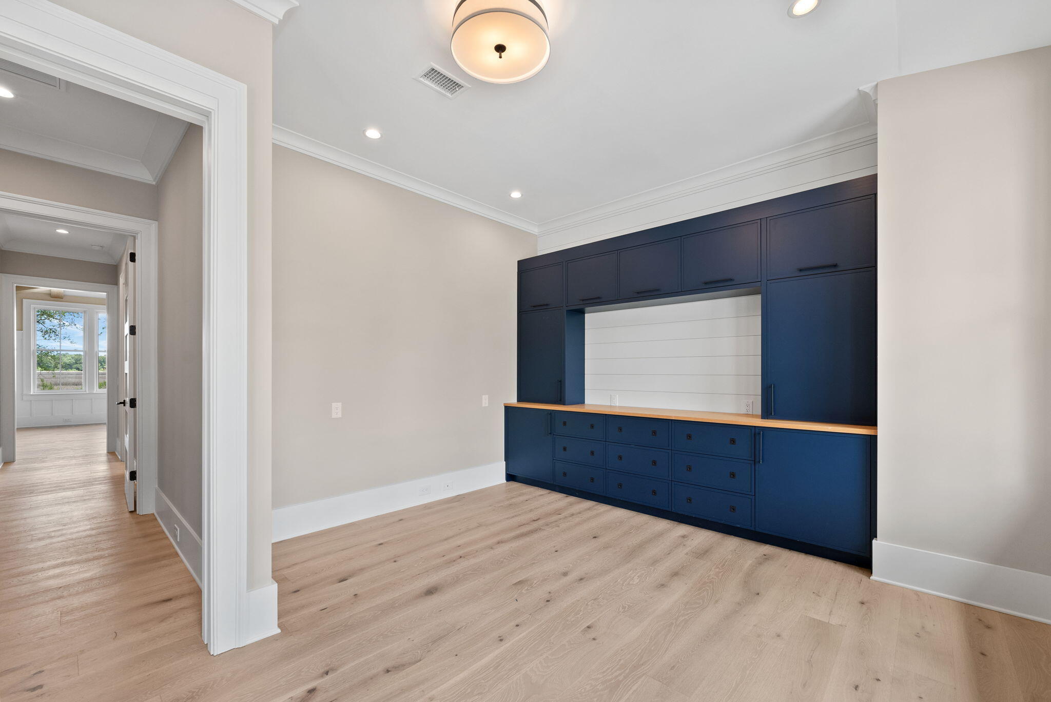 114 Peninsula Drive