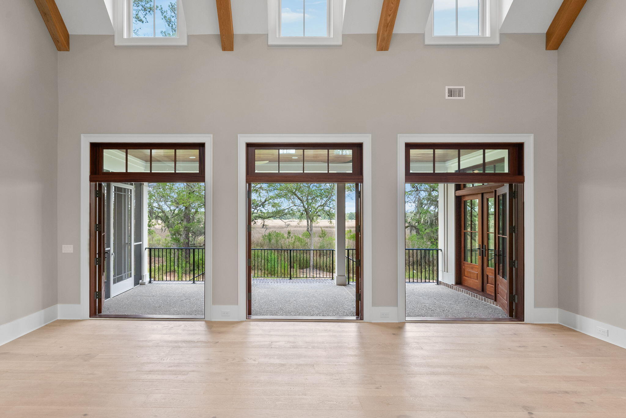 114 Peninsula Drive