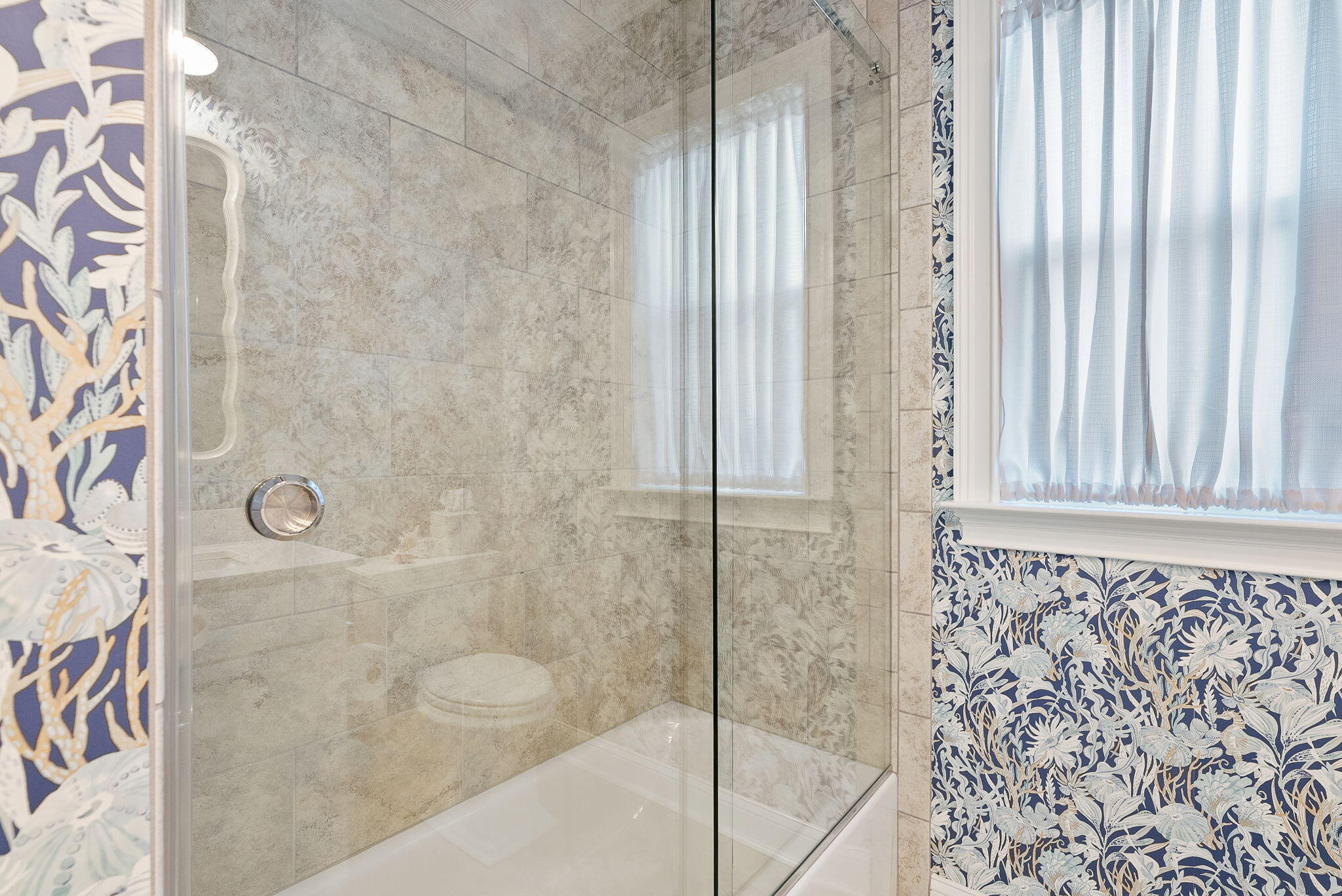 3998 Capensis Lane
