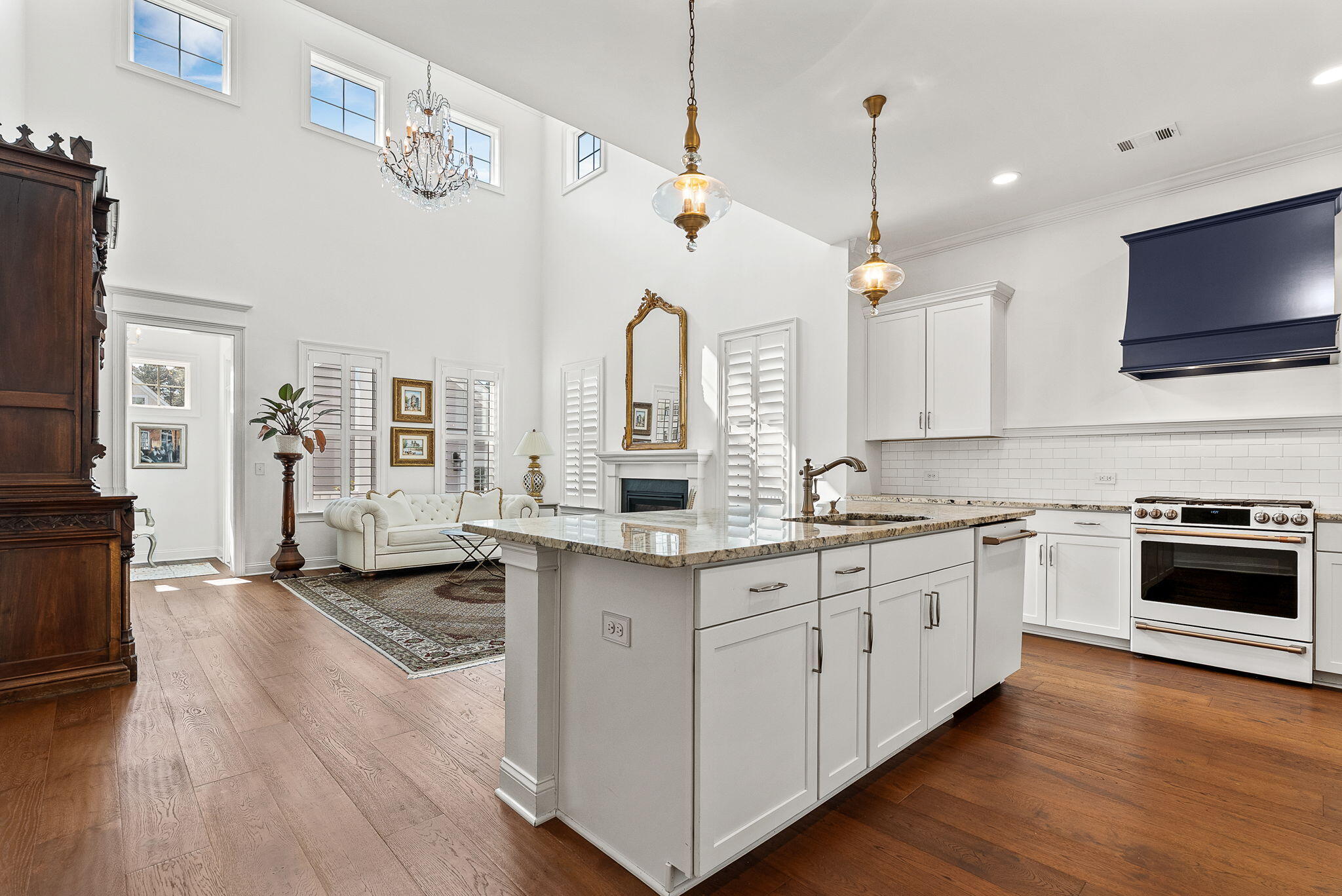 3998 Capensis Lane
