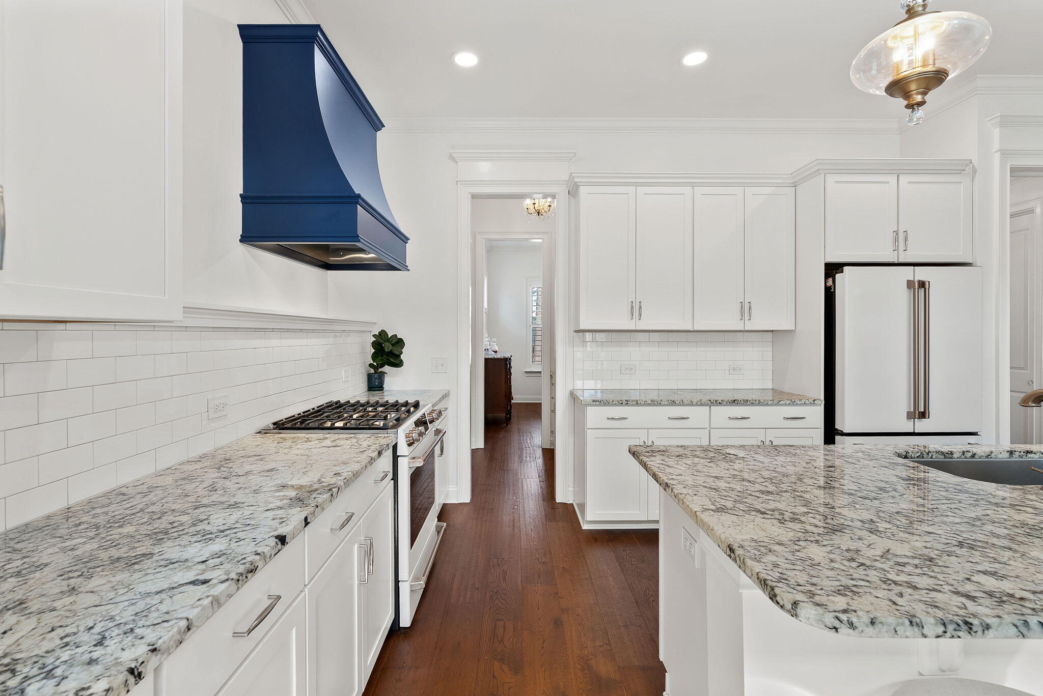 3998 Capensis Lane