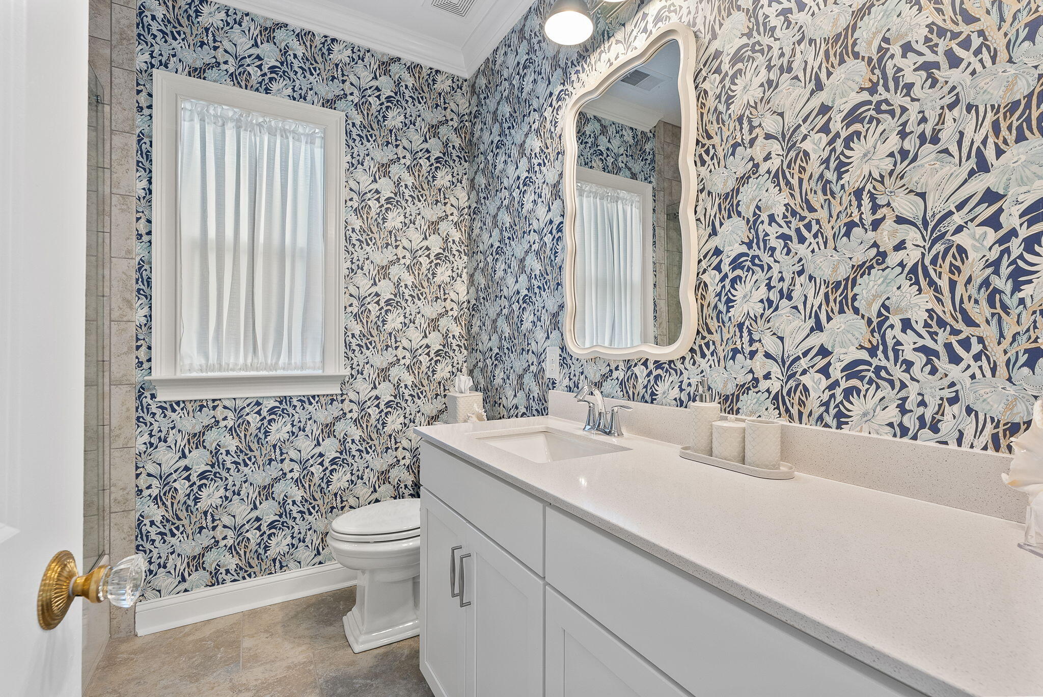 3998 Capensis Lane