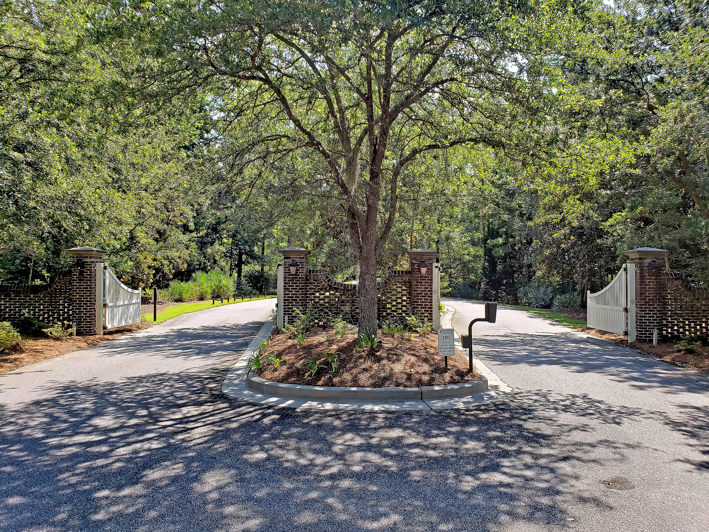 94 Lady Banks Lane