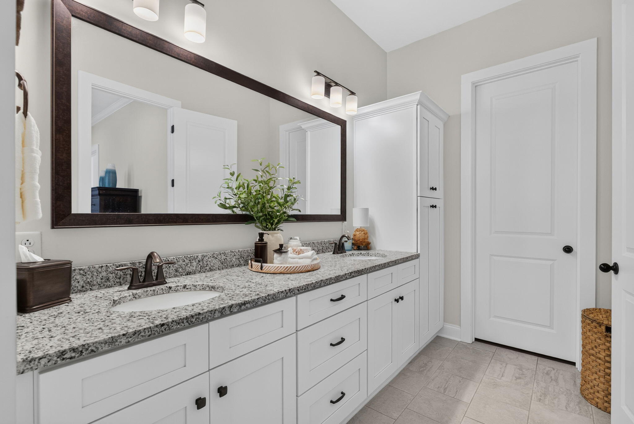 4034 Capensis Lane
