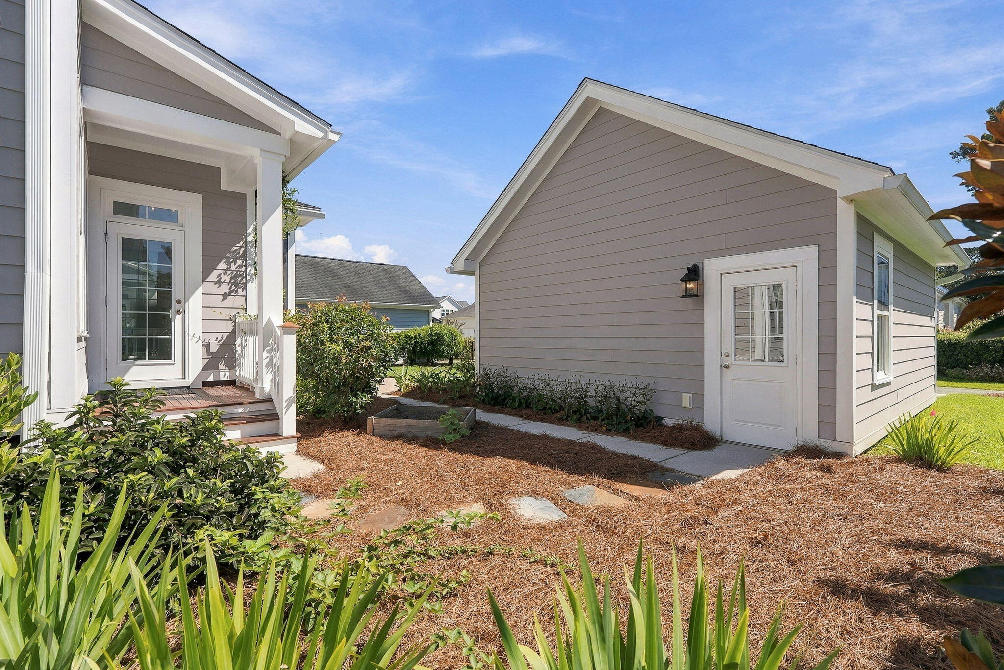 3998 Capensis Lane
