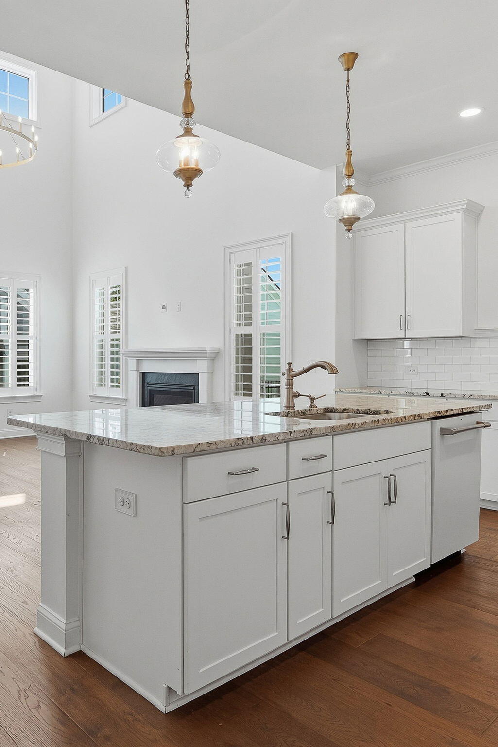 3998 Capensis Lane