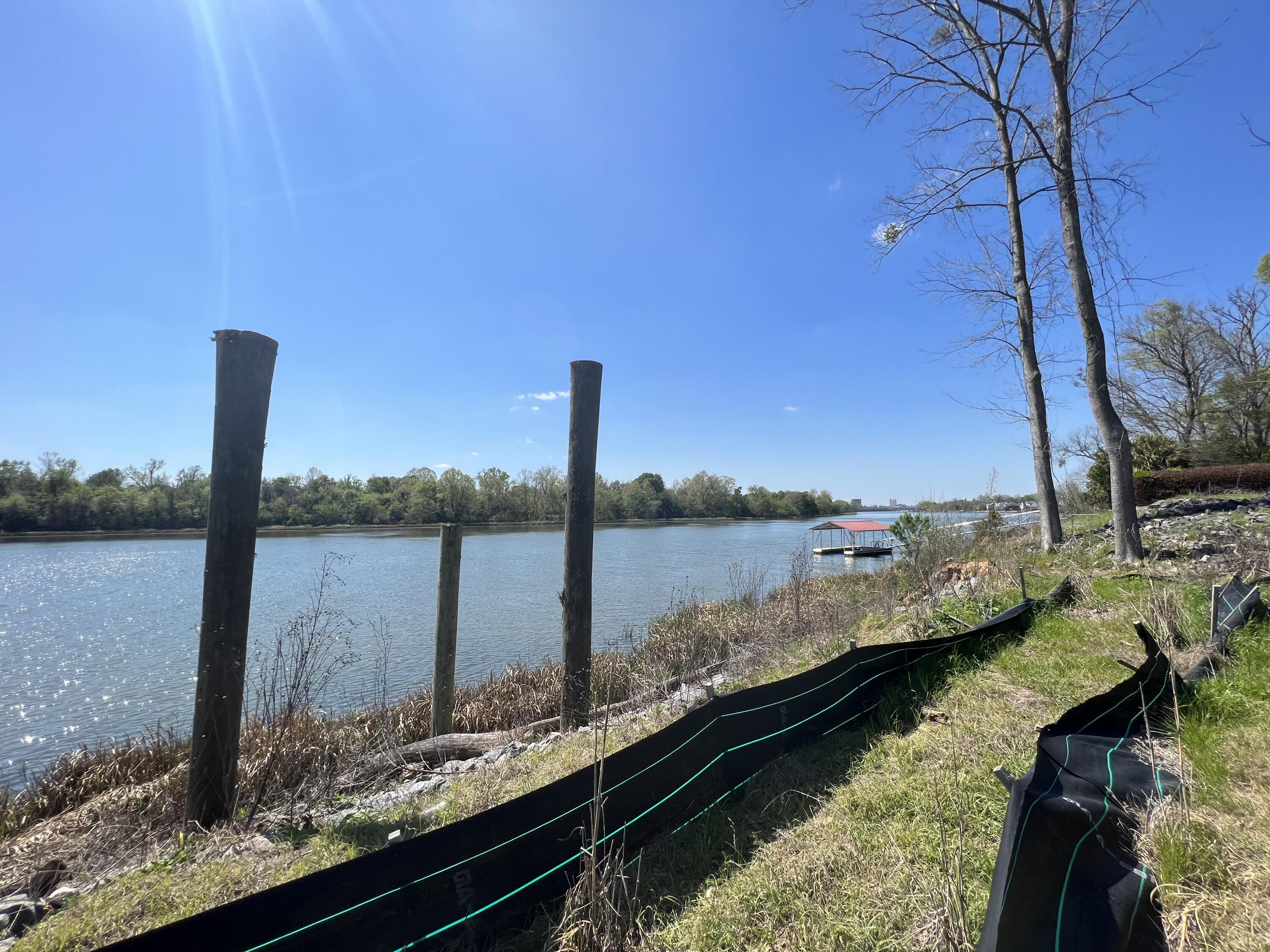 736 RIVERNORTH Drive