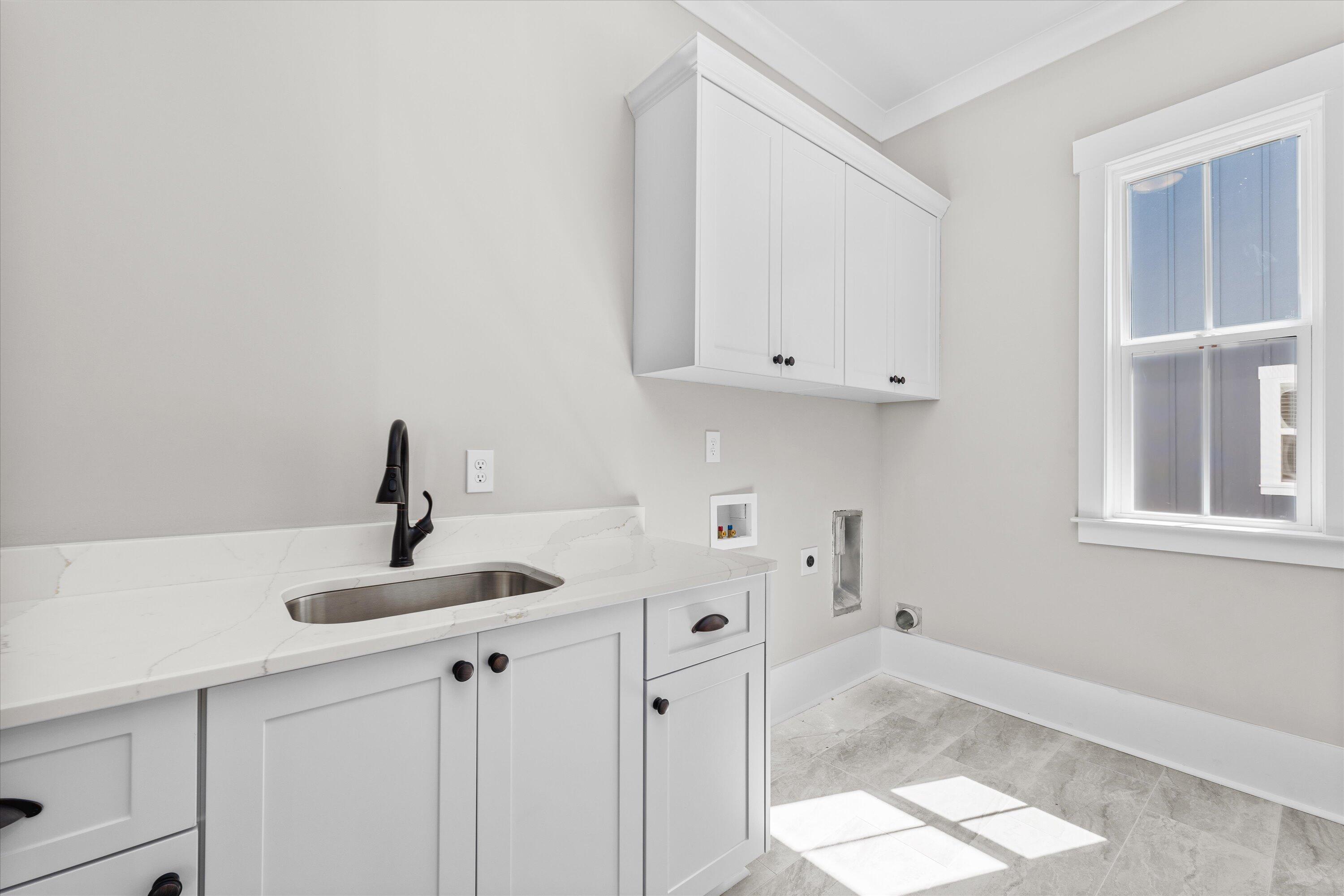 3026 ROSEWOOD DR. Drive