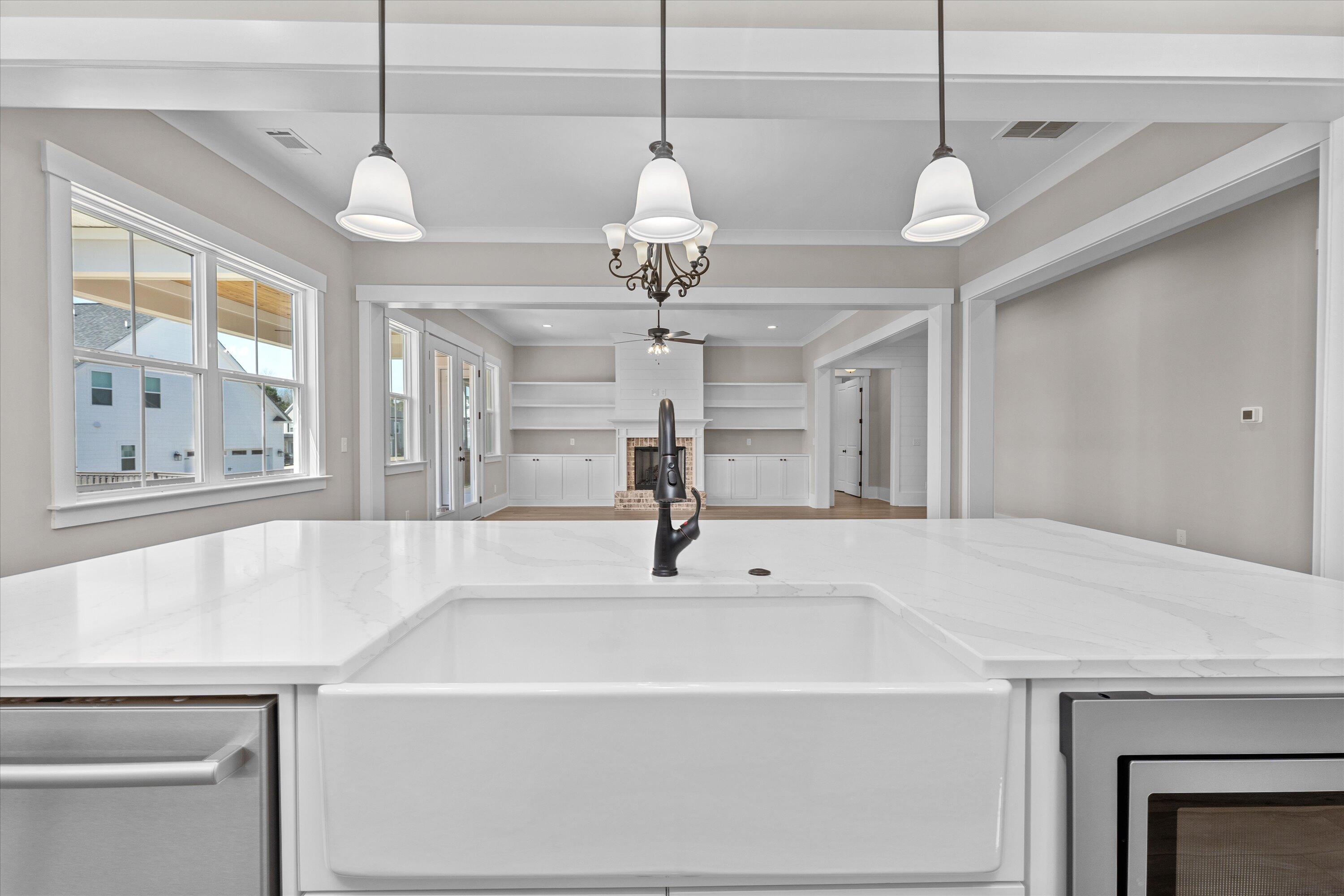 3026 ROSEWOOD DR. Drive