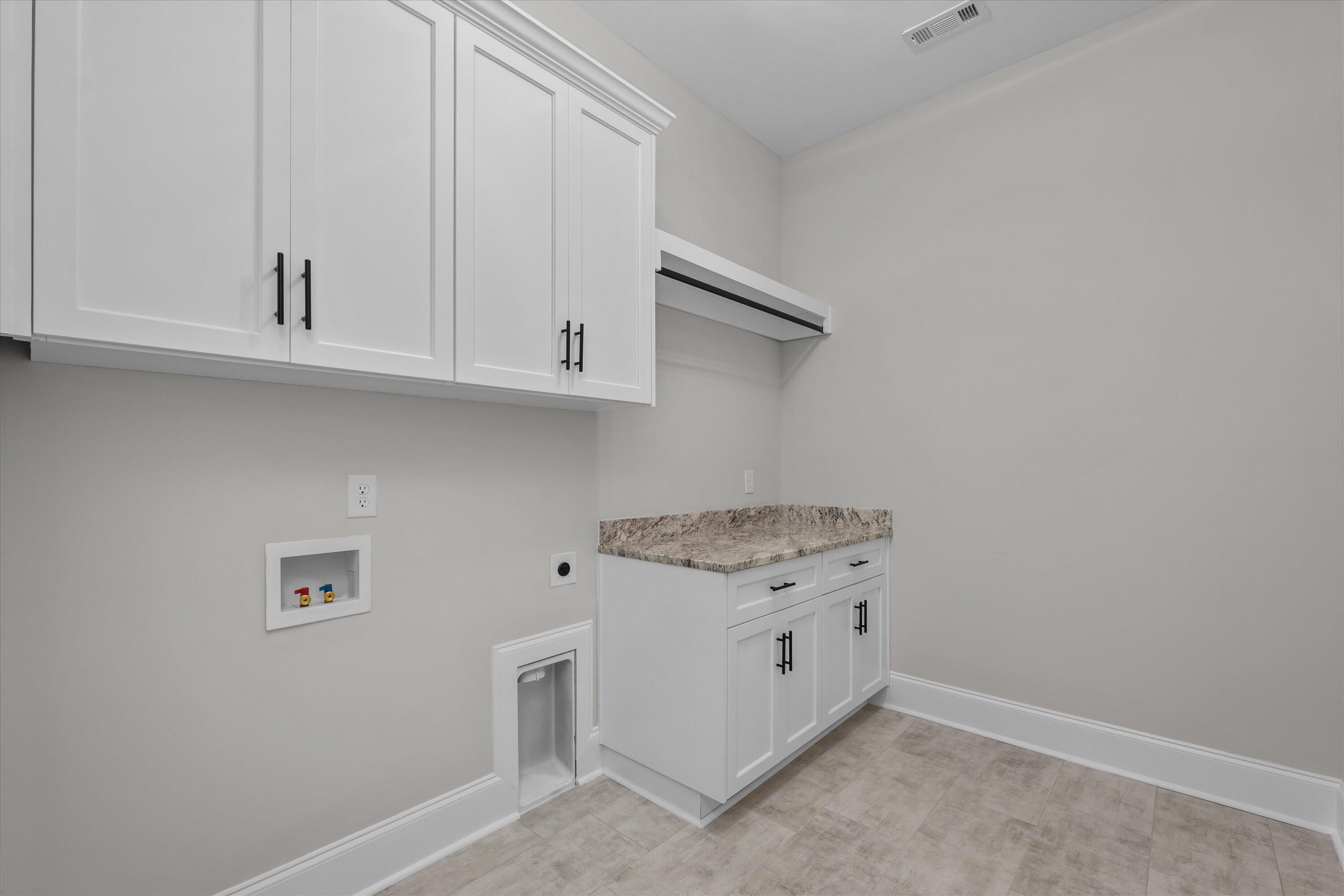 615 RIVER OAKS LANE Lane