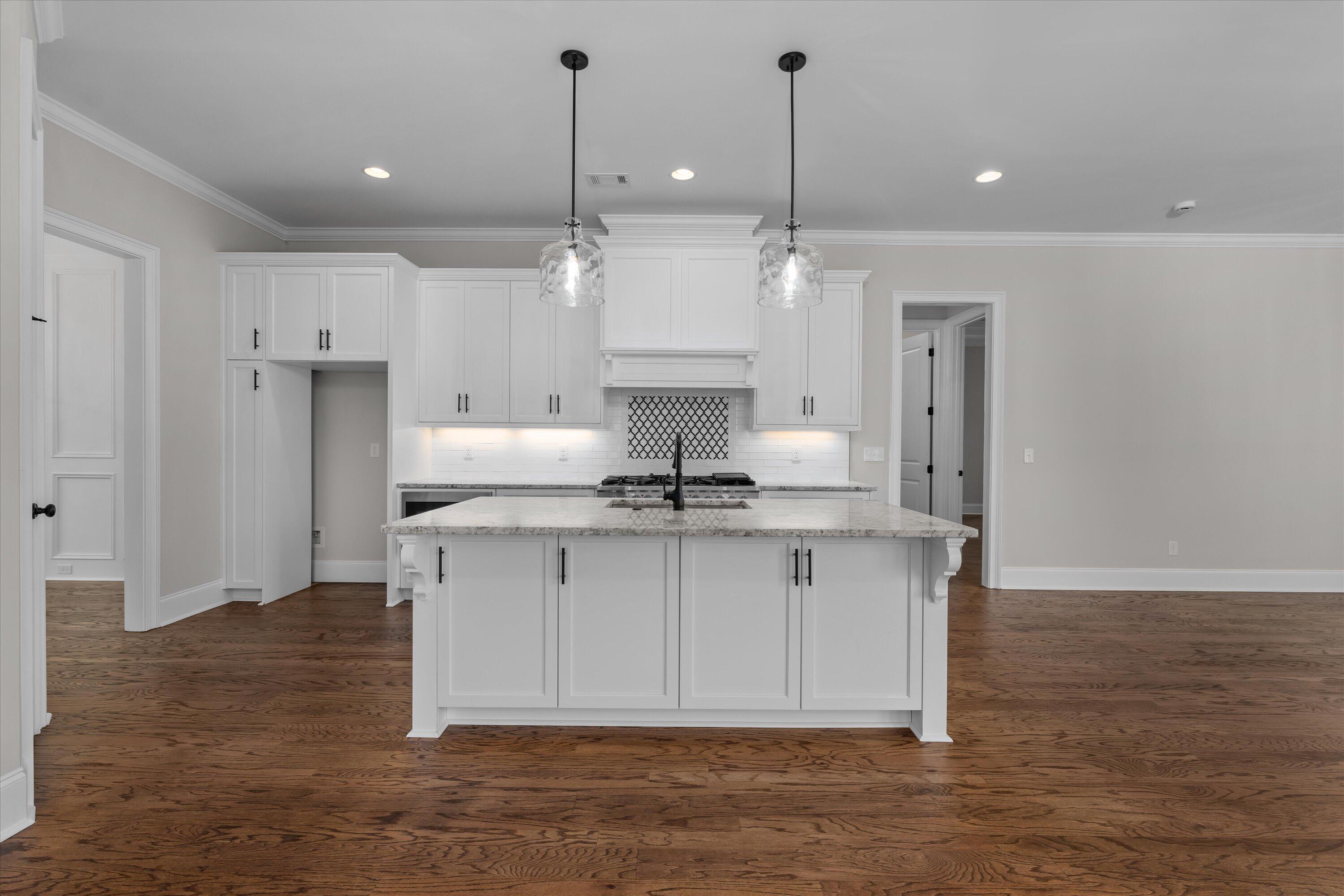 615 RIVER OAKS LANE Lane