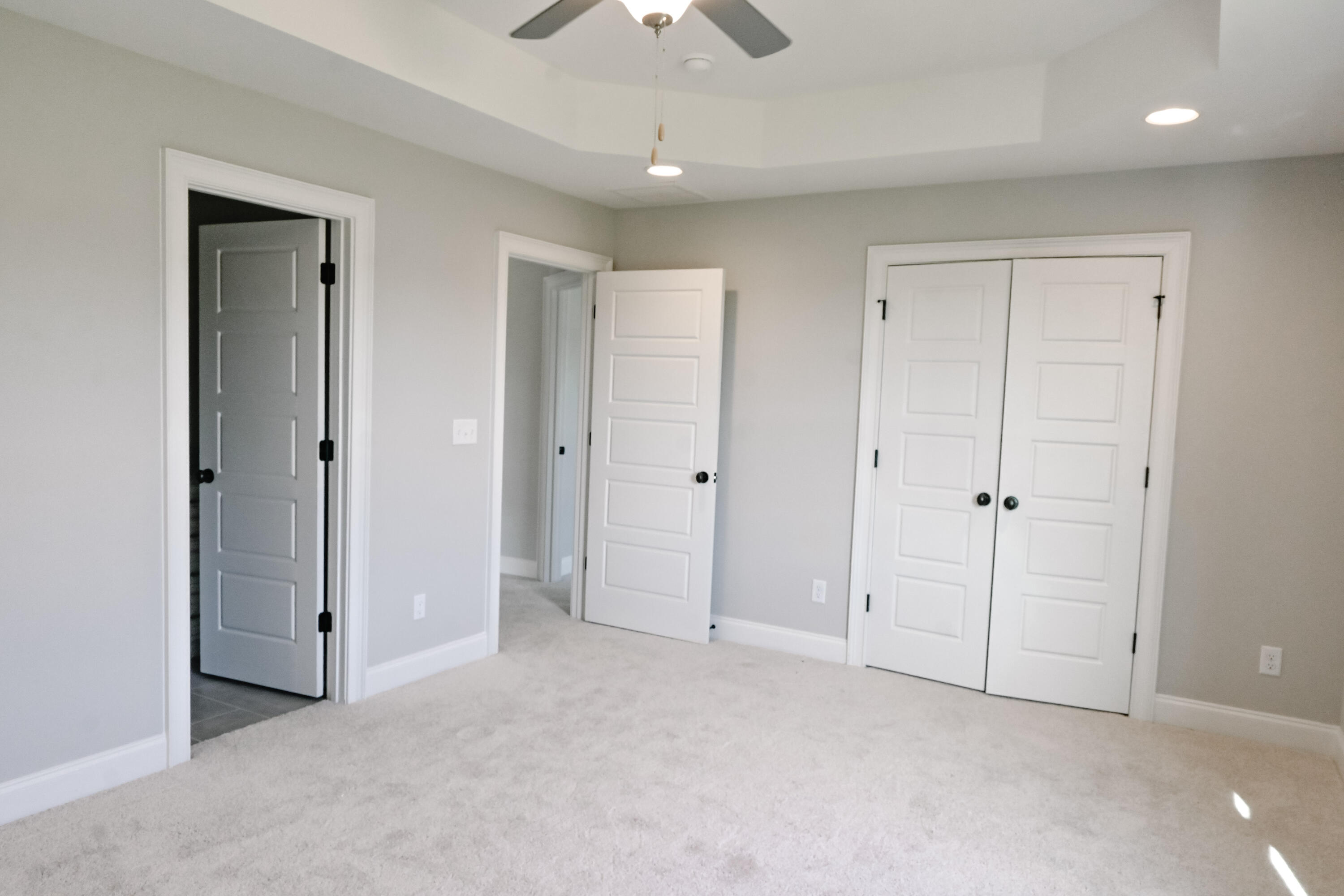 3005 ROSEWOOD DR Drive