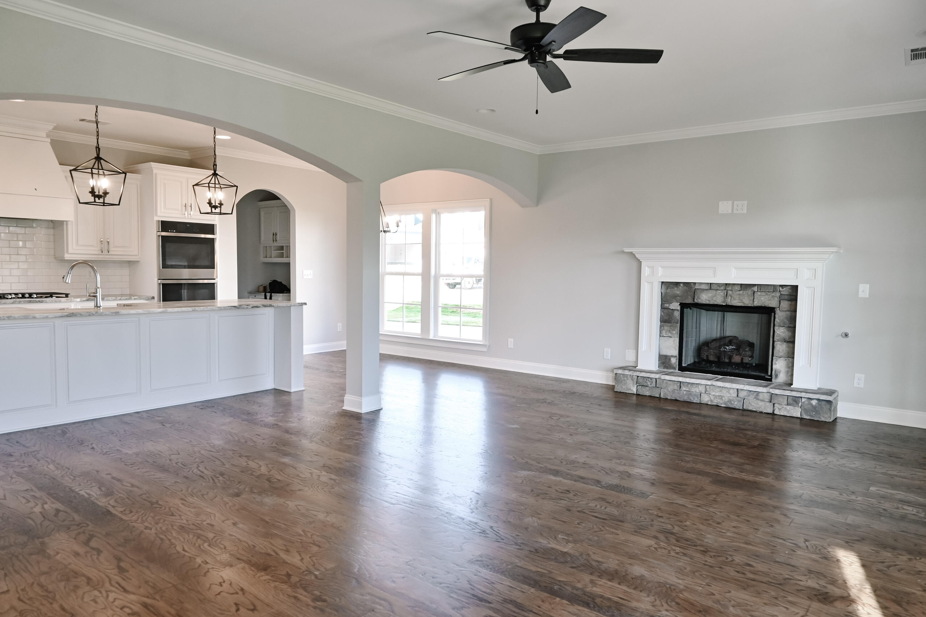 3005 ROSEWOOD DR Drive