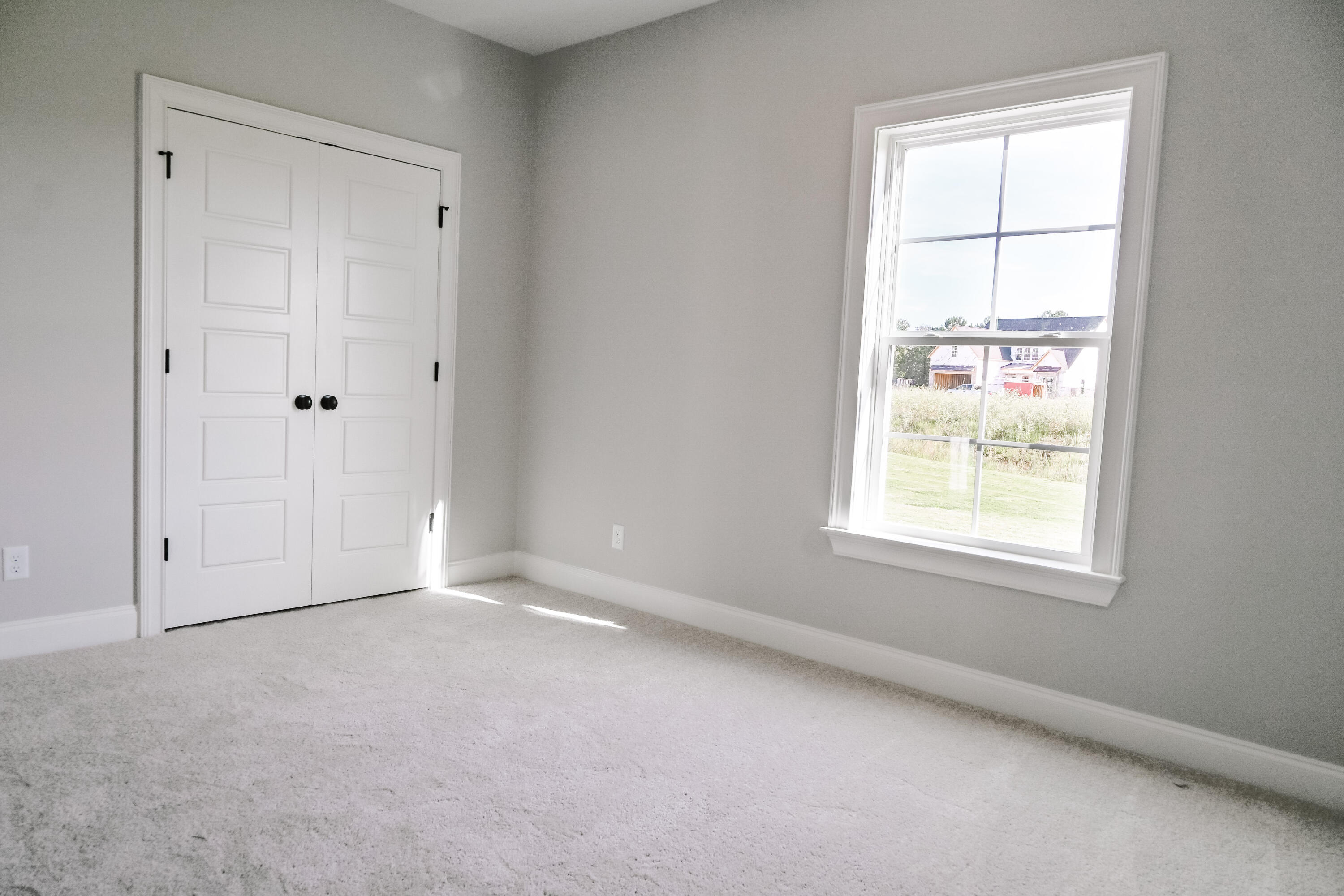 3005 ROSEWOOD DR Drive