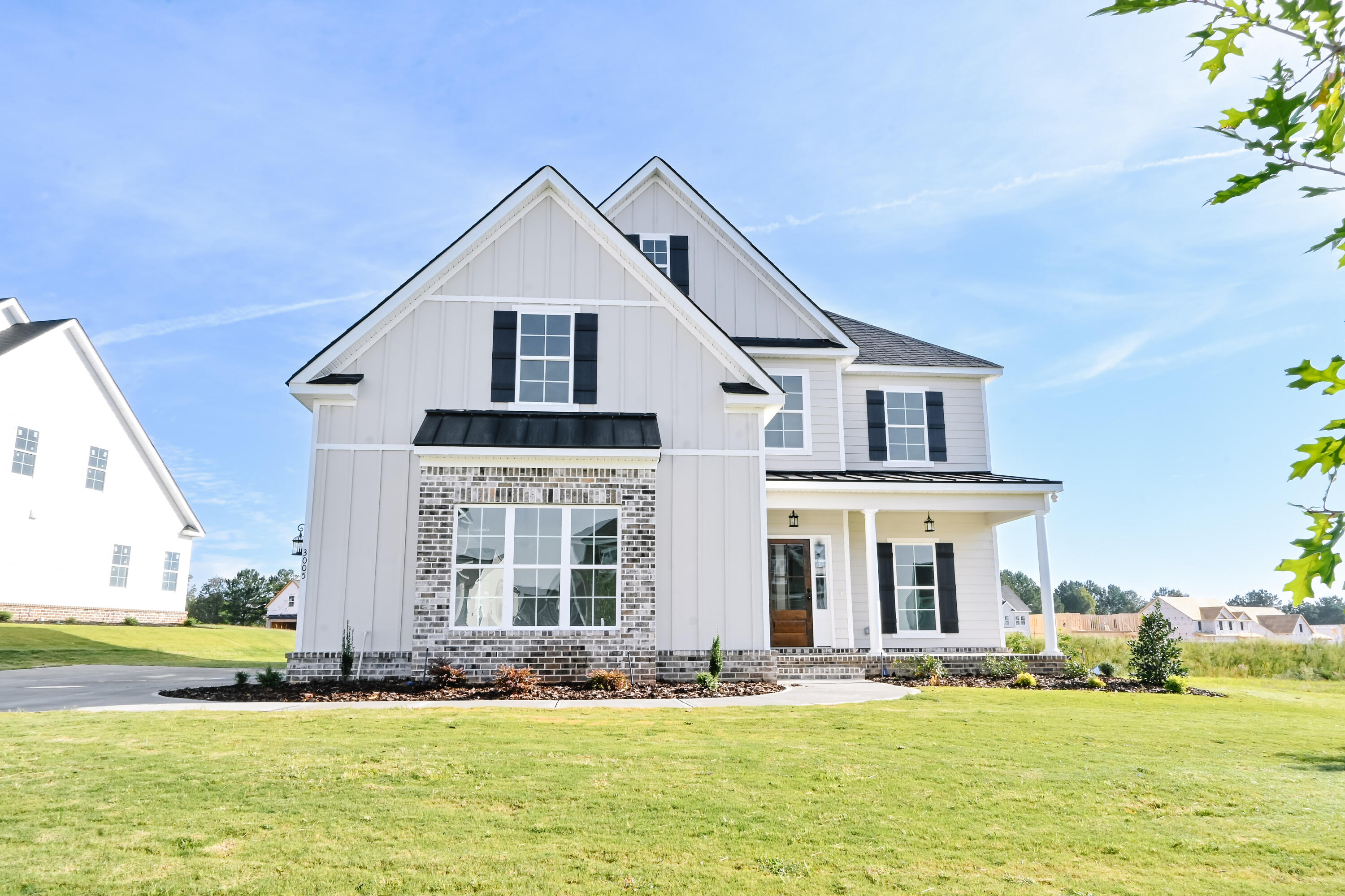 3005 ROSEWOOD DR Drive