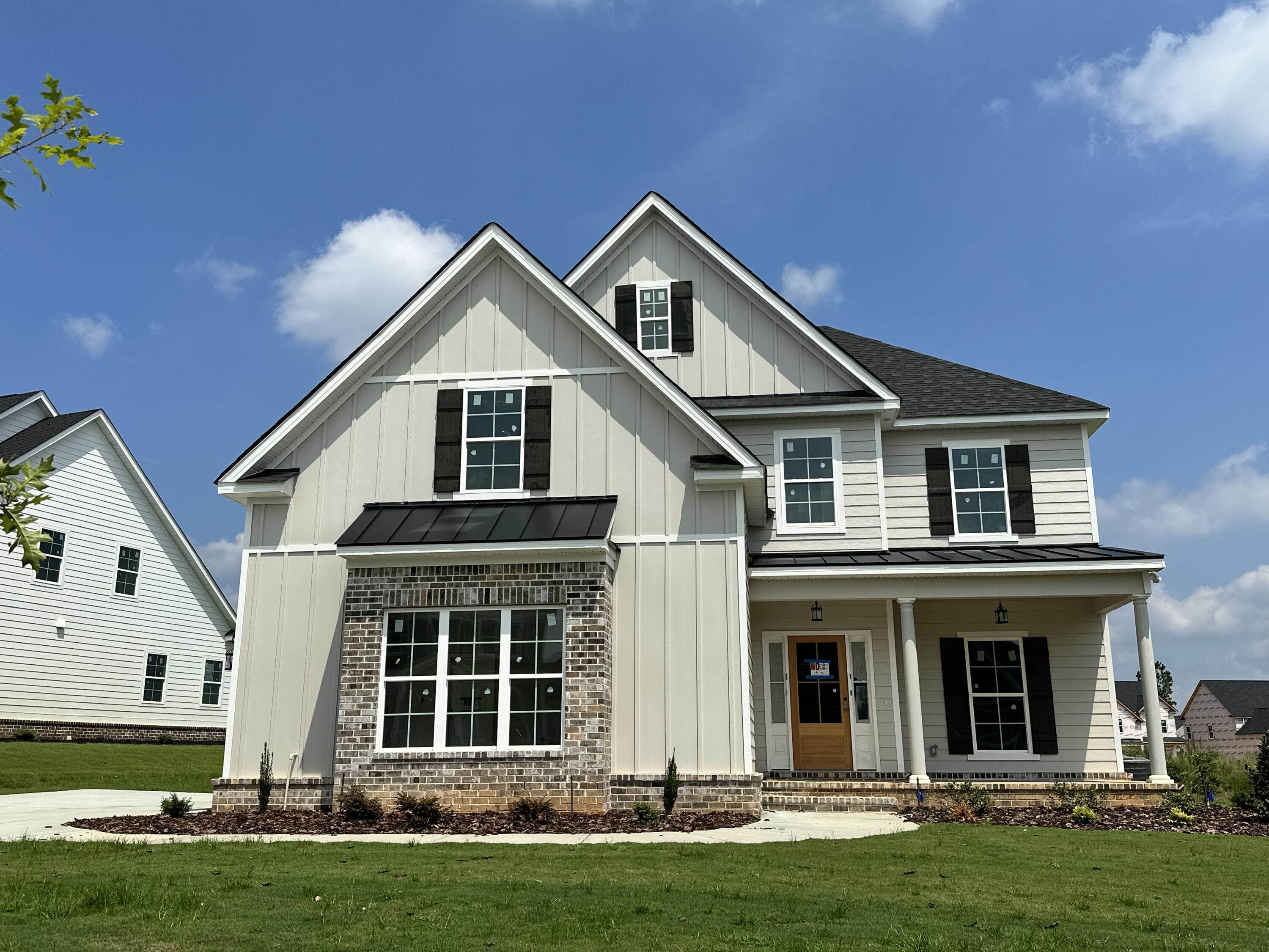 3005 ROSEWOOD DR Drive