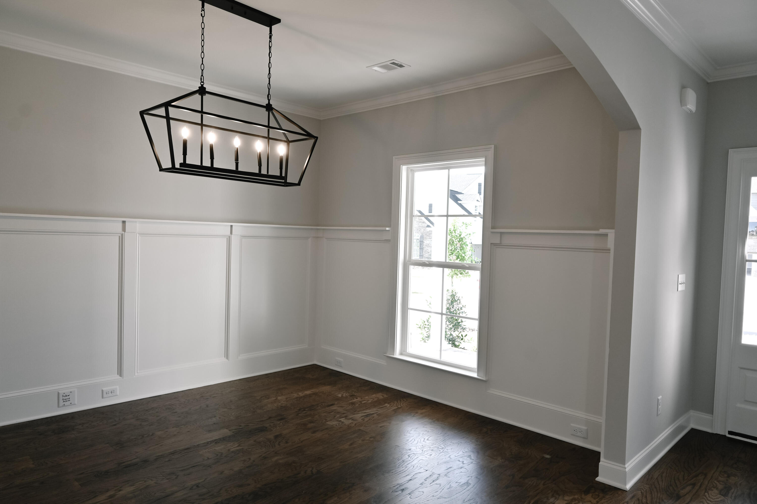 3005 ROSEWOOD DR Drive