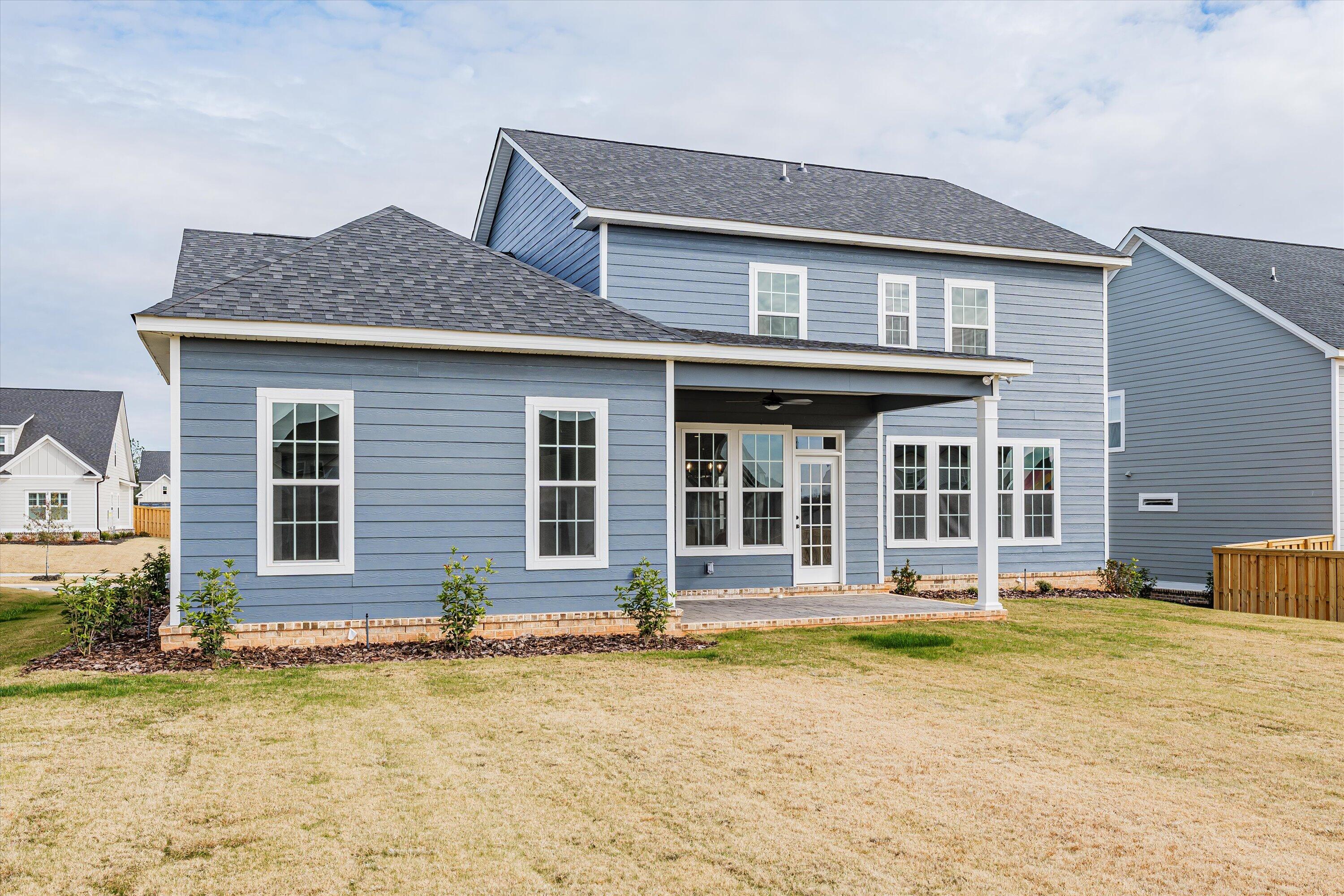 3006 ROSEWOOD DR. Drive