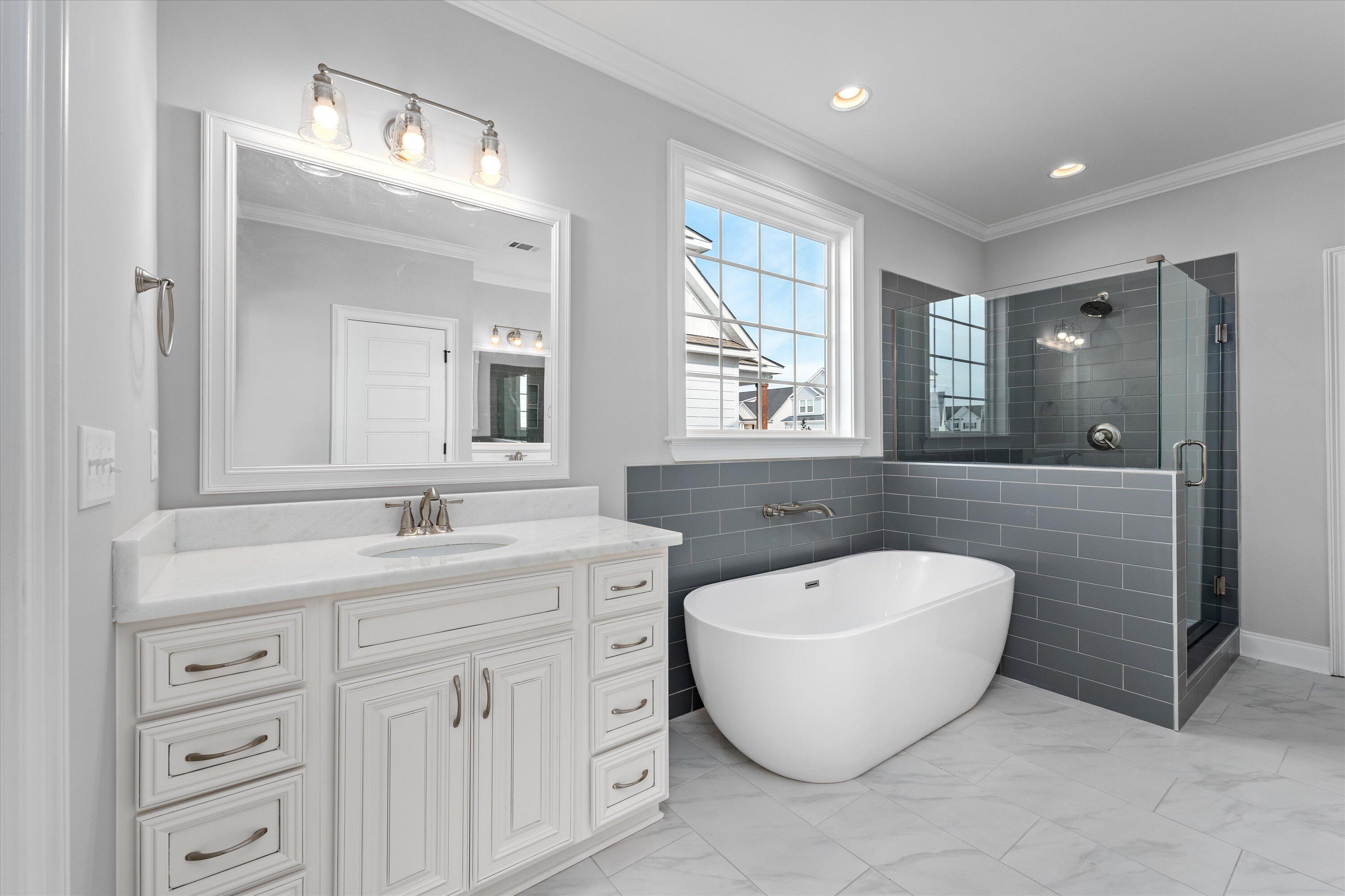 3006 ROSEWOOD DR. Drive