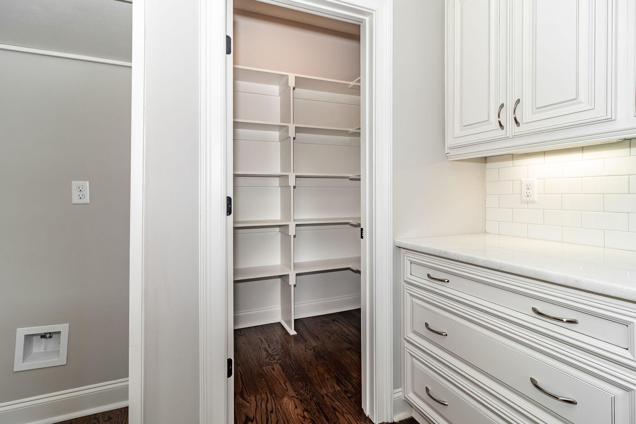 3002 ROSEWOOD DRIVE Drive