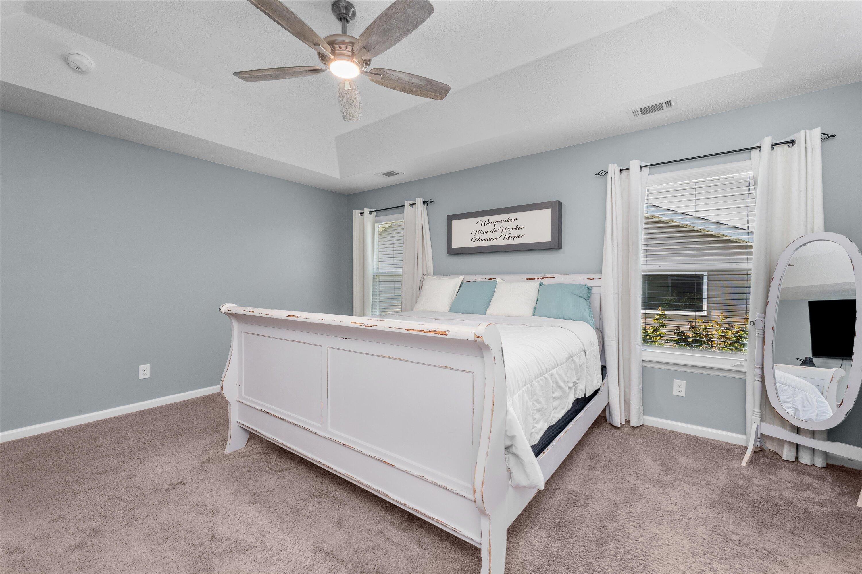 585 RALEIGH DR Drive