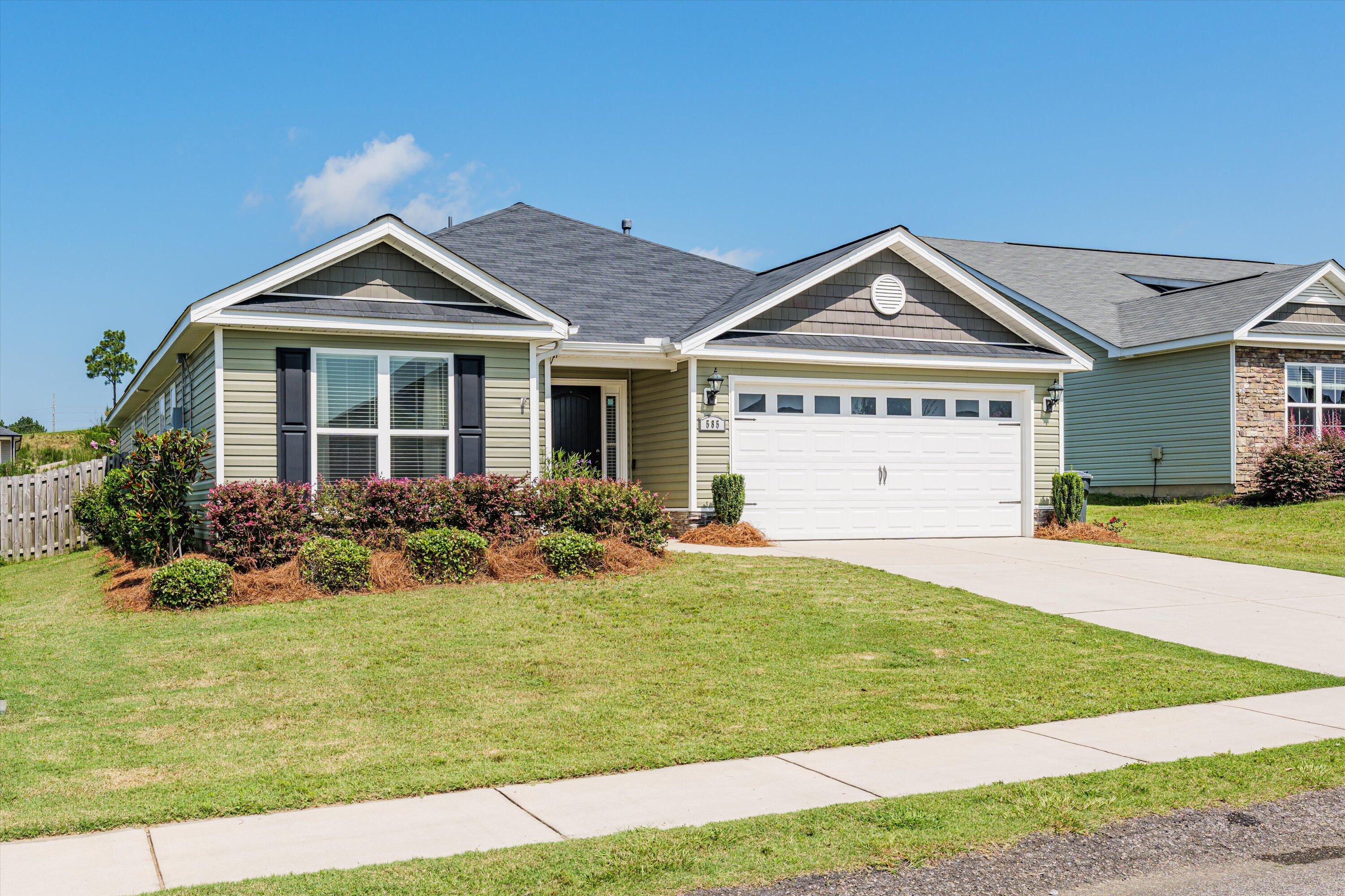 585 RALEIGH DR Drive