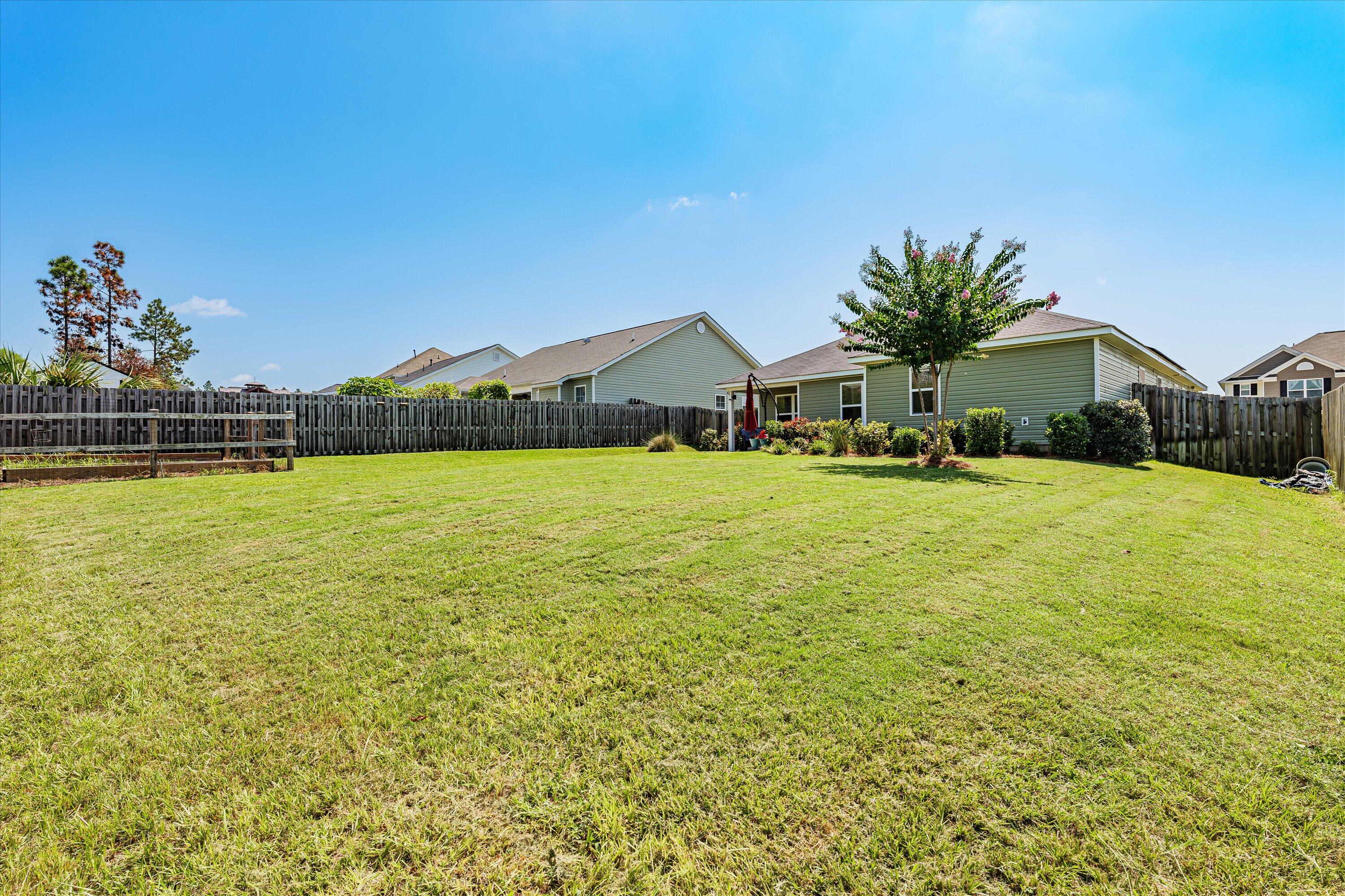 585 RALEIGH DR Drive