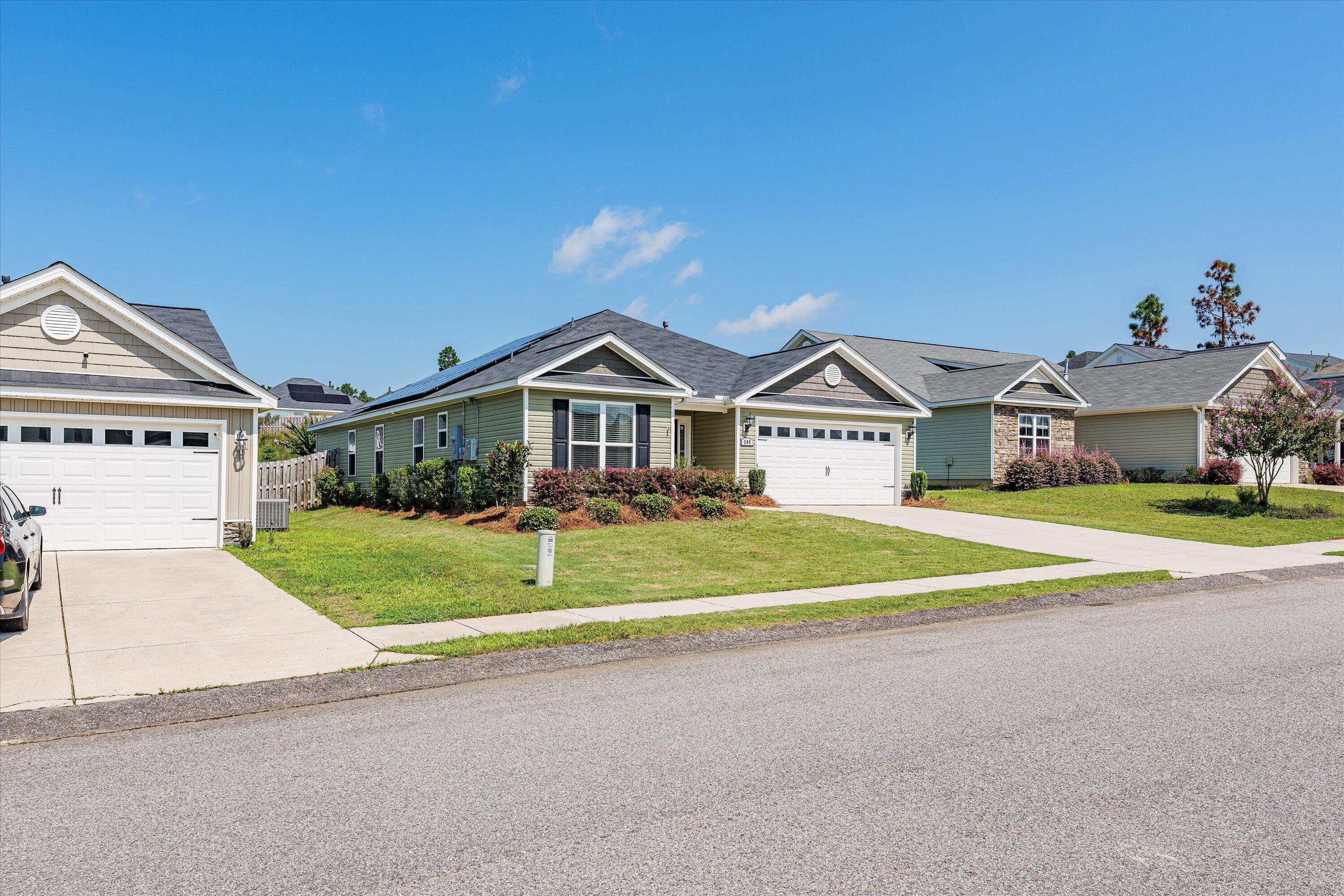 585 RALEIGH DR Drive