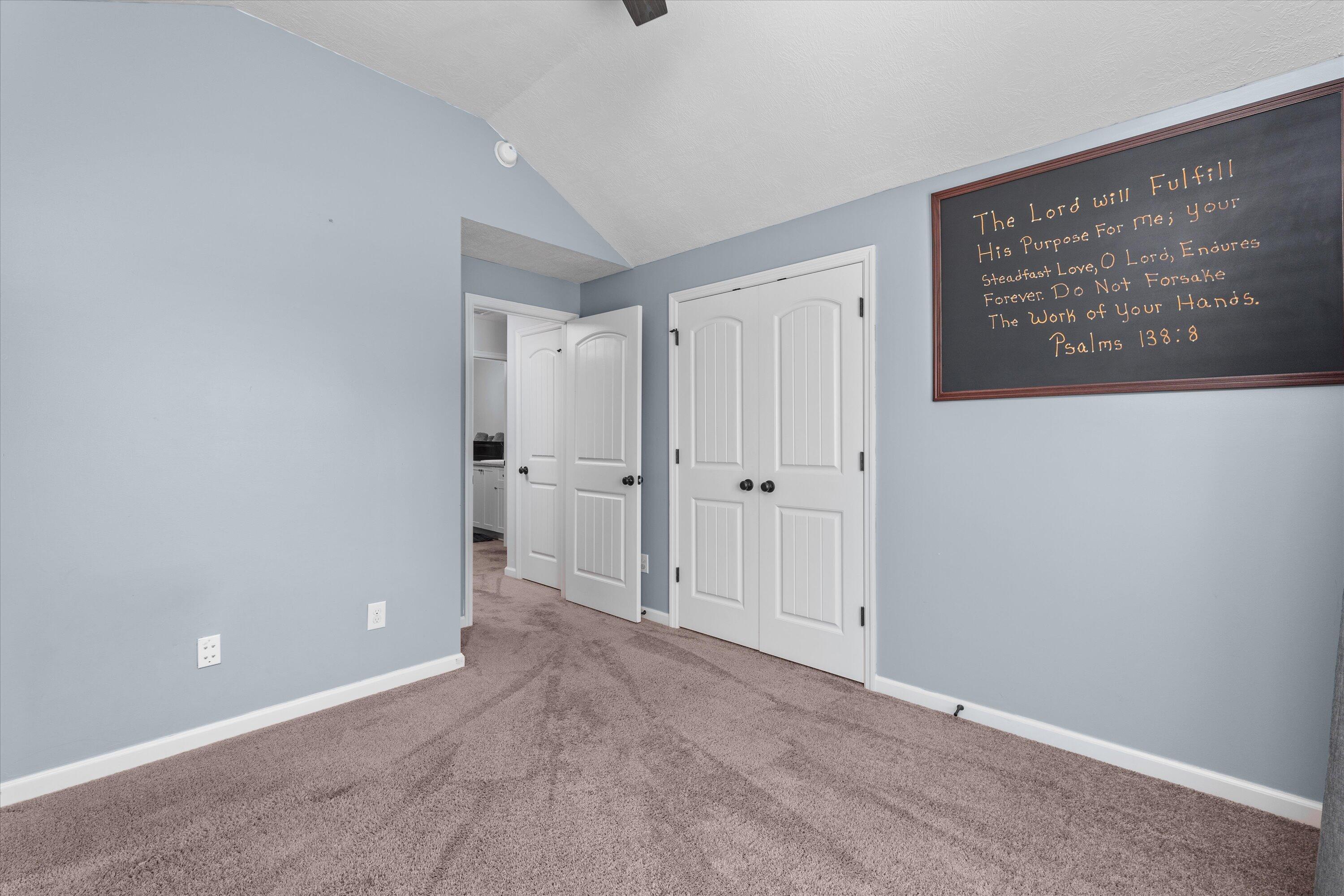 585 RALEIGH DR Drive