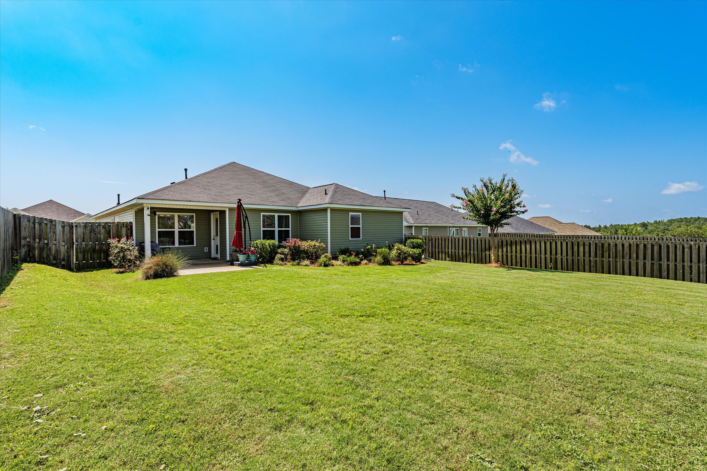 585 RALEIGH DR Drive
