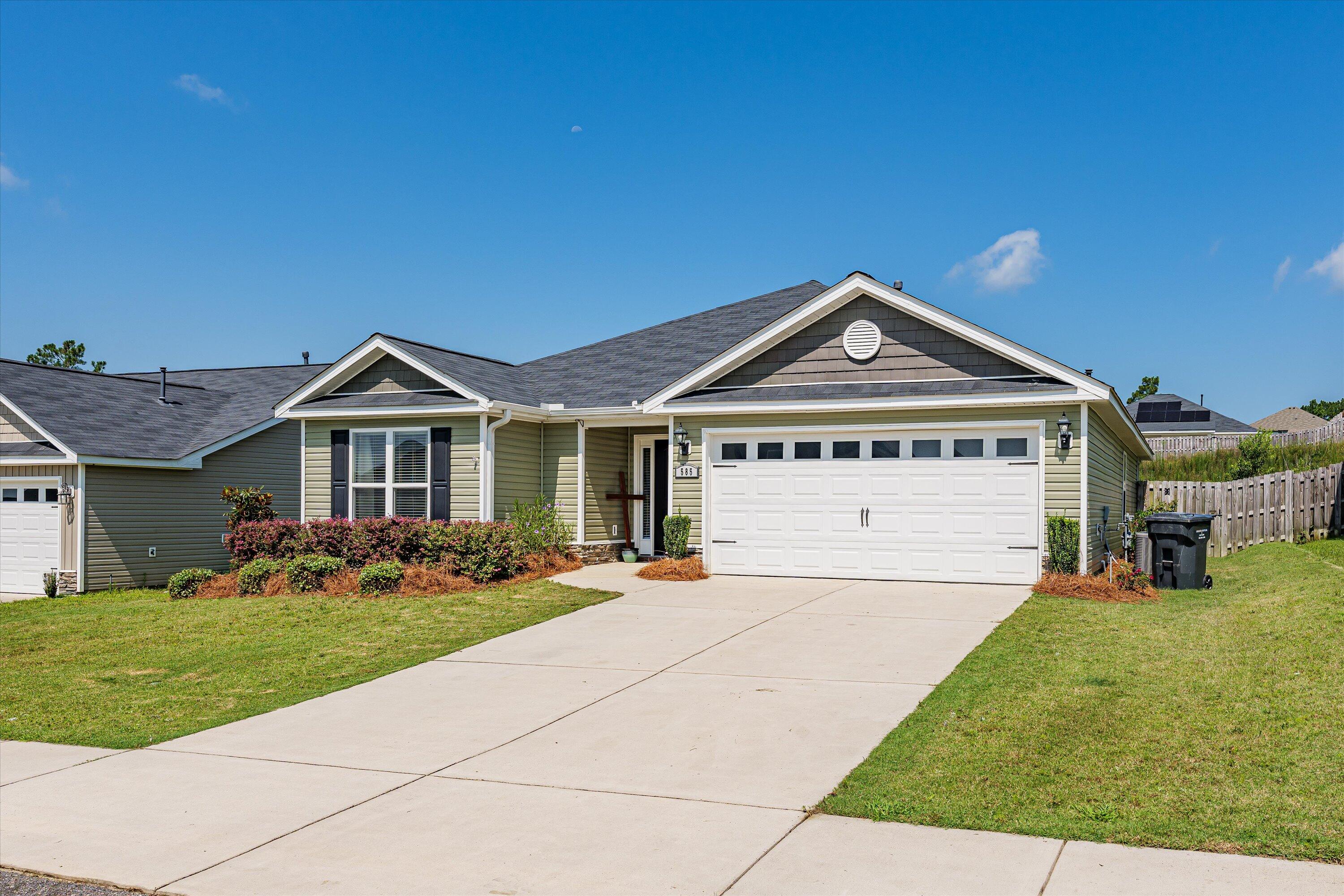585 RALEIGH DR Drive