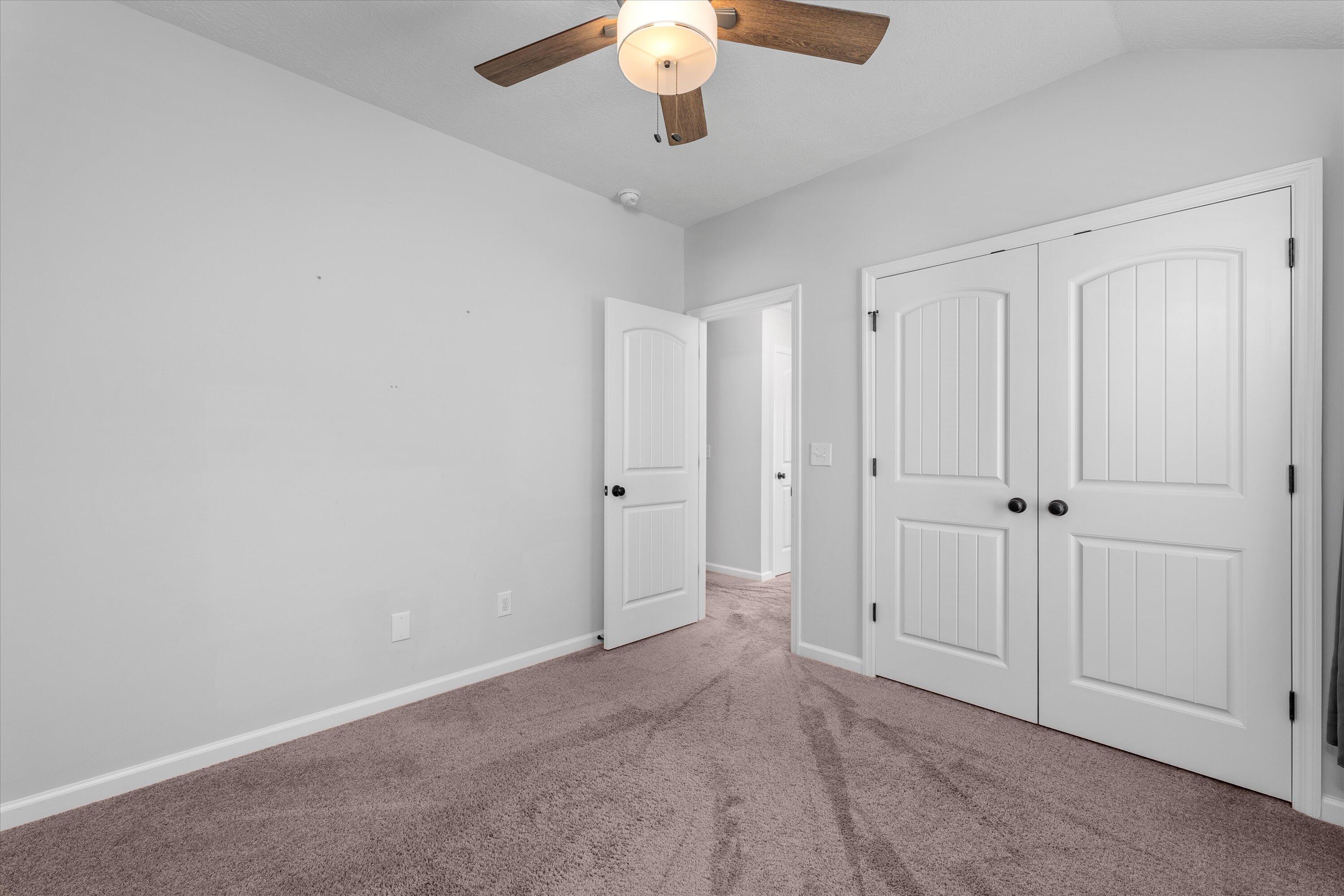 585 RALEIGH DR Drive