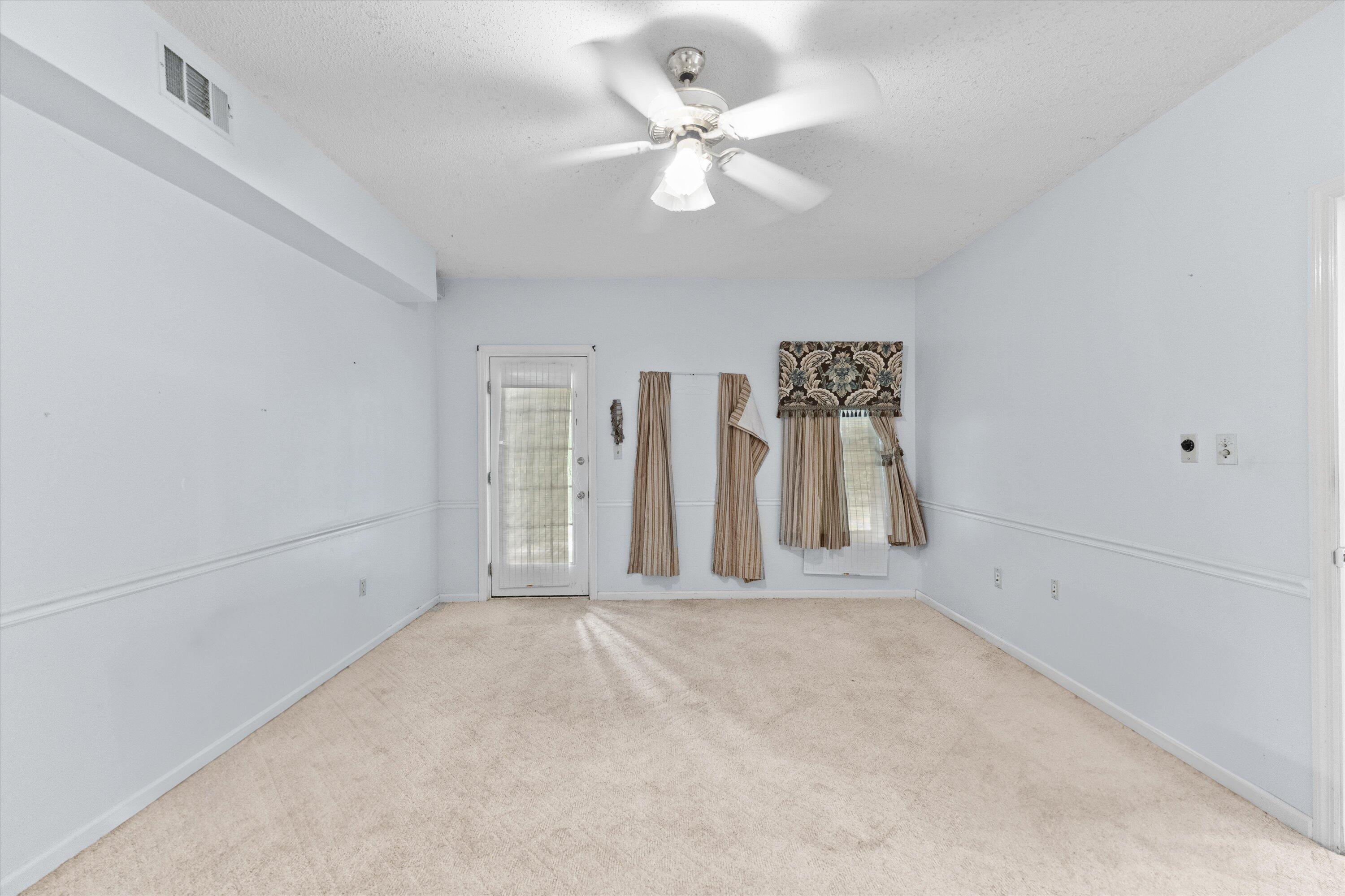 930 DEERCREST Circle