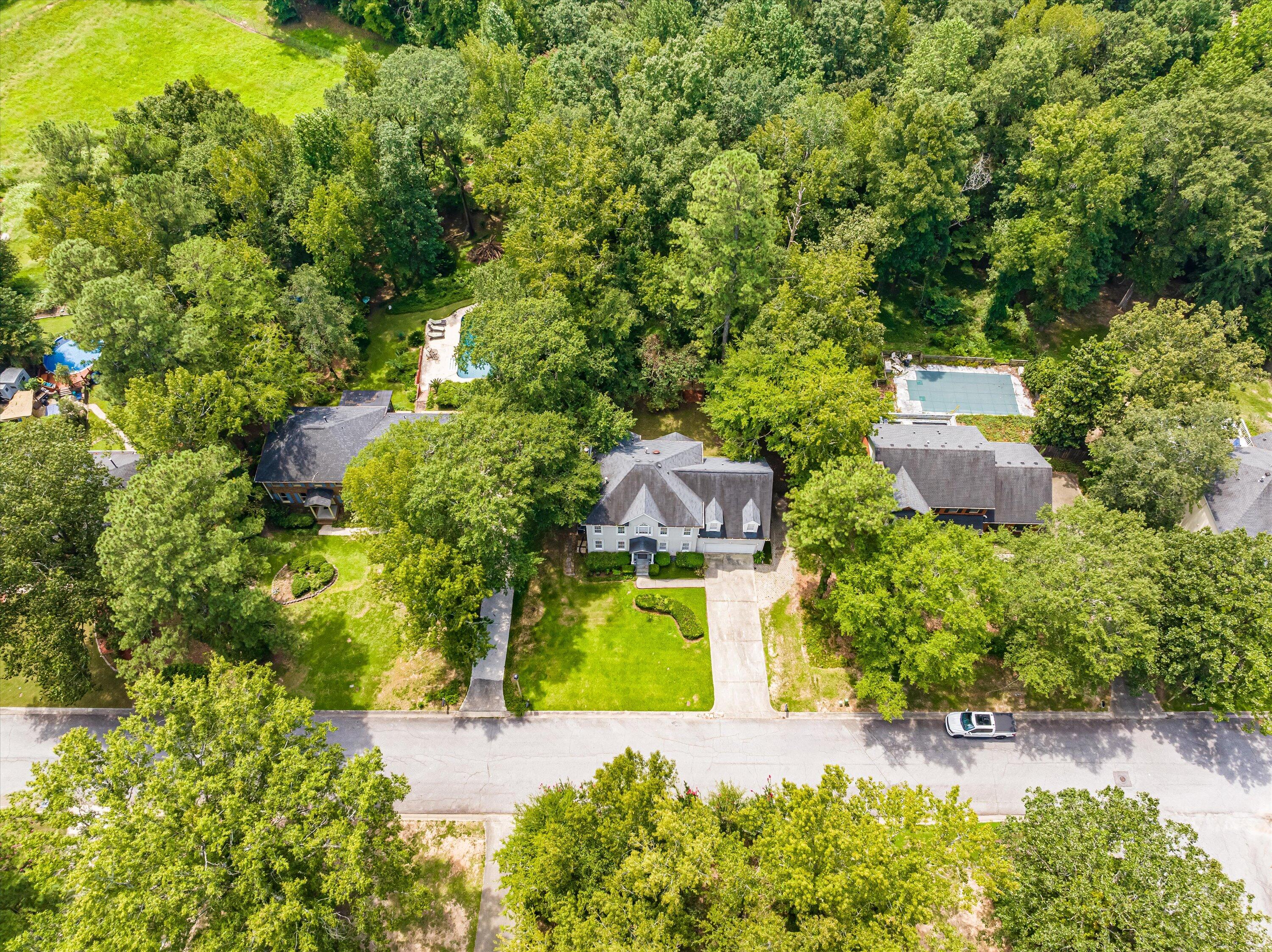 930 DEERCREST Circle