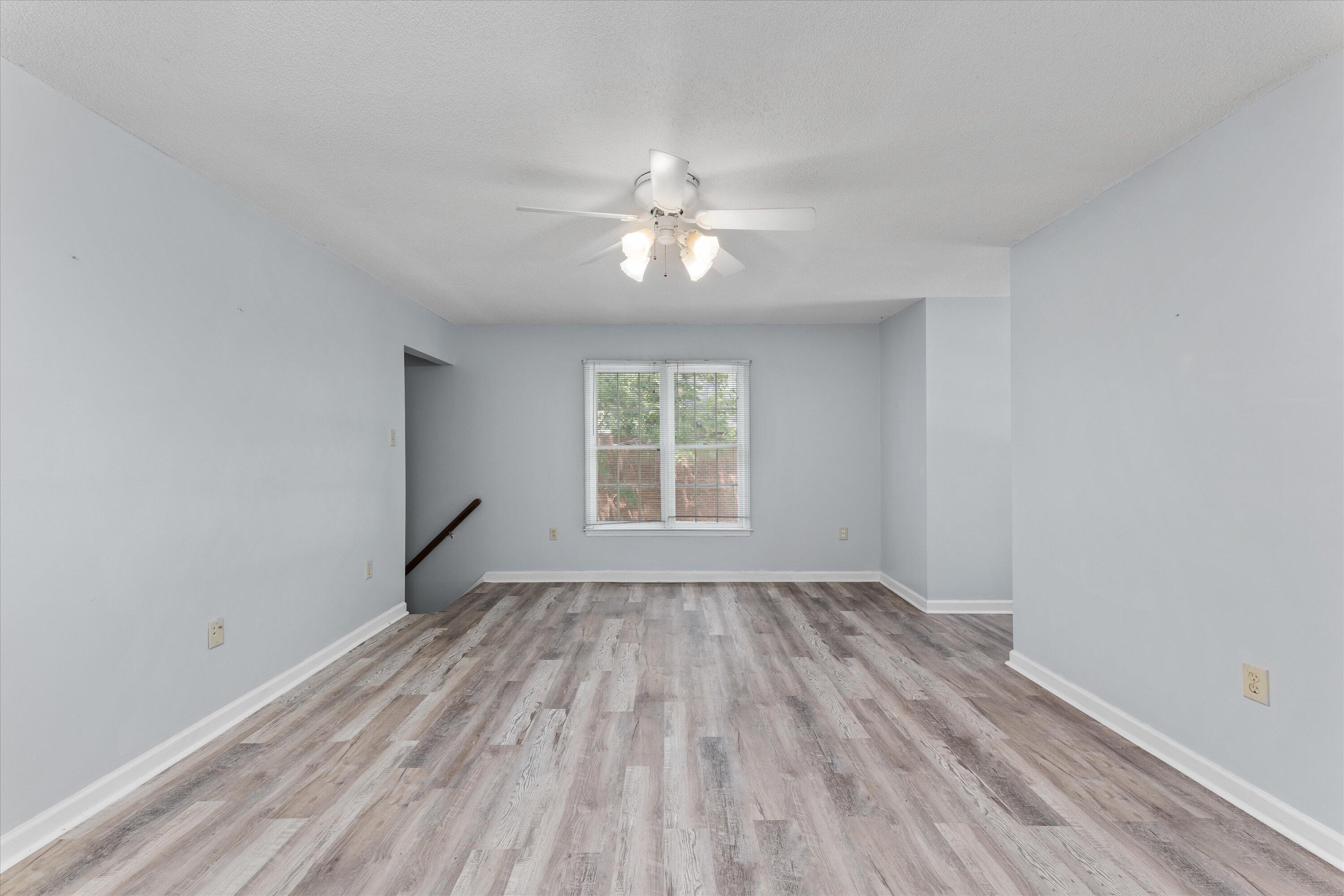 930 DEERCREST Circle