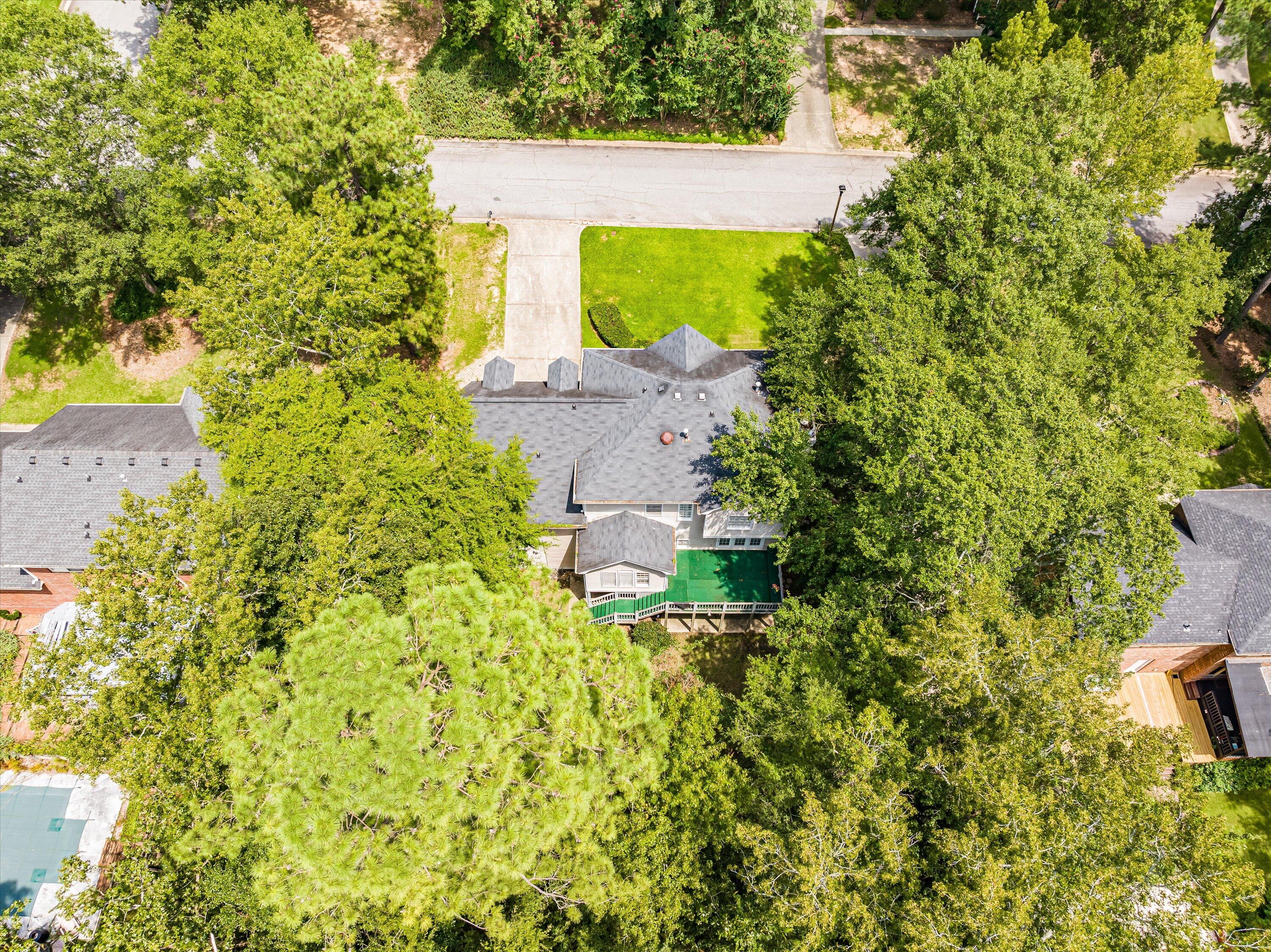 930 DEERCREST Circle