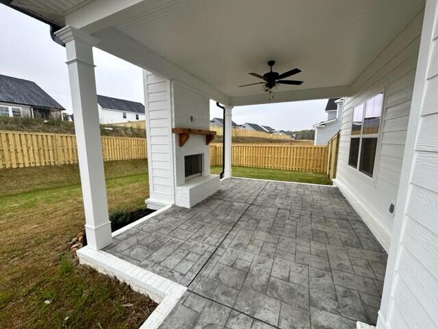 2983 ROSEWOOD DR. Drive