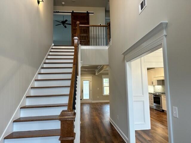 2983 ROSEWOOD DR. Drive