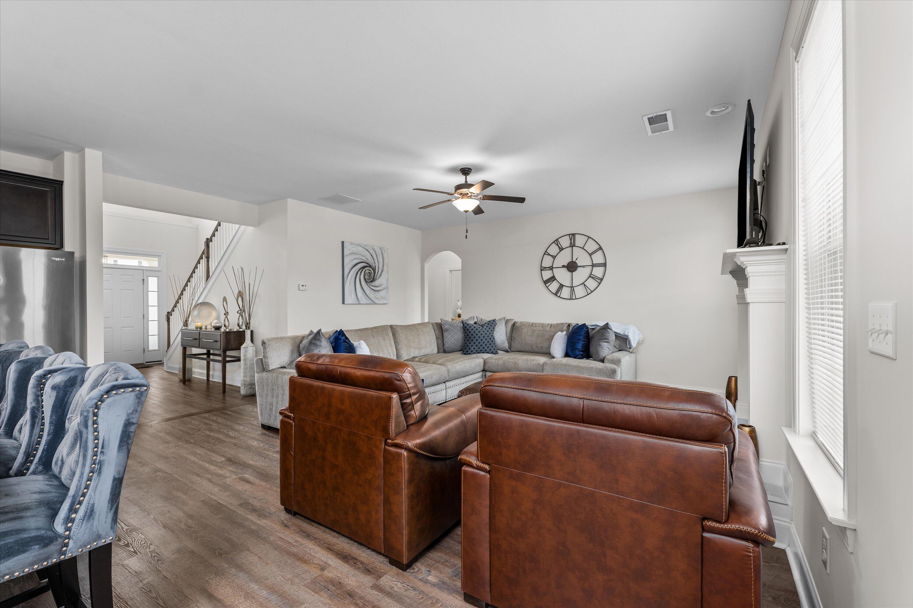 1116 GEORGE W. CRAWFORD Drive