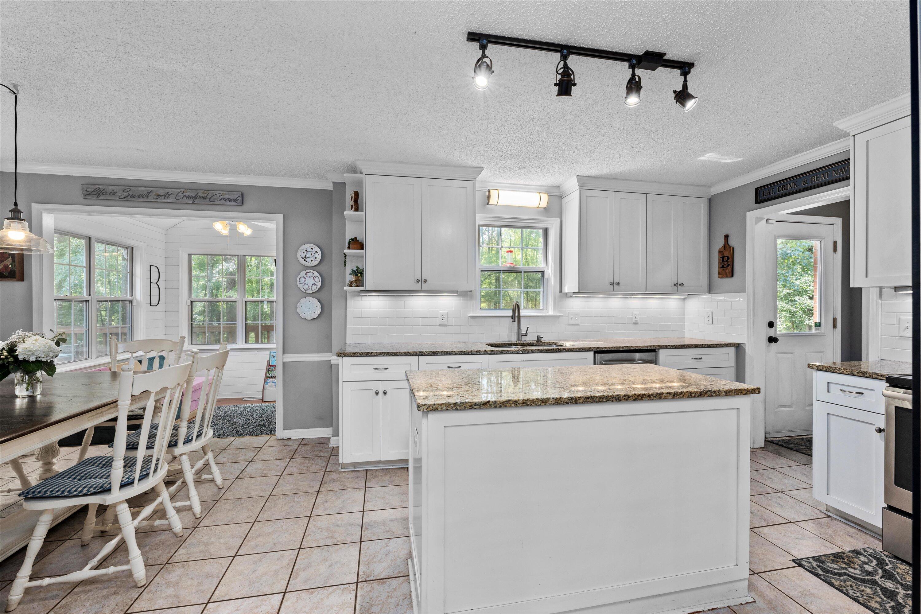 4880 FLAGSTONE Court