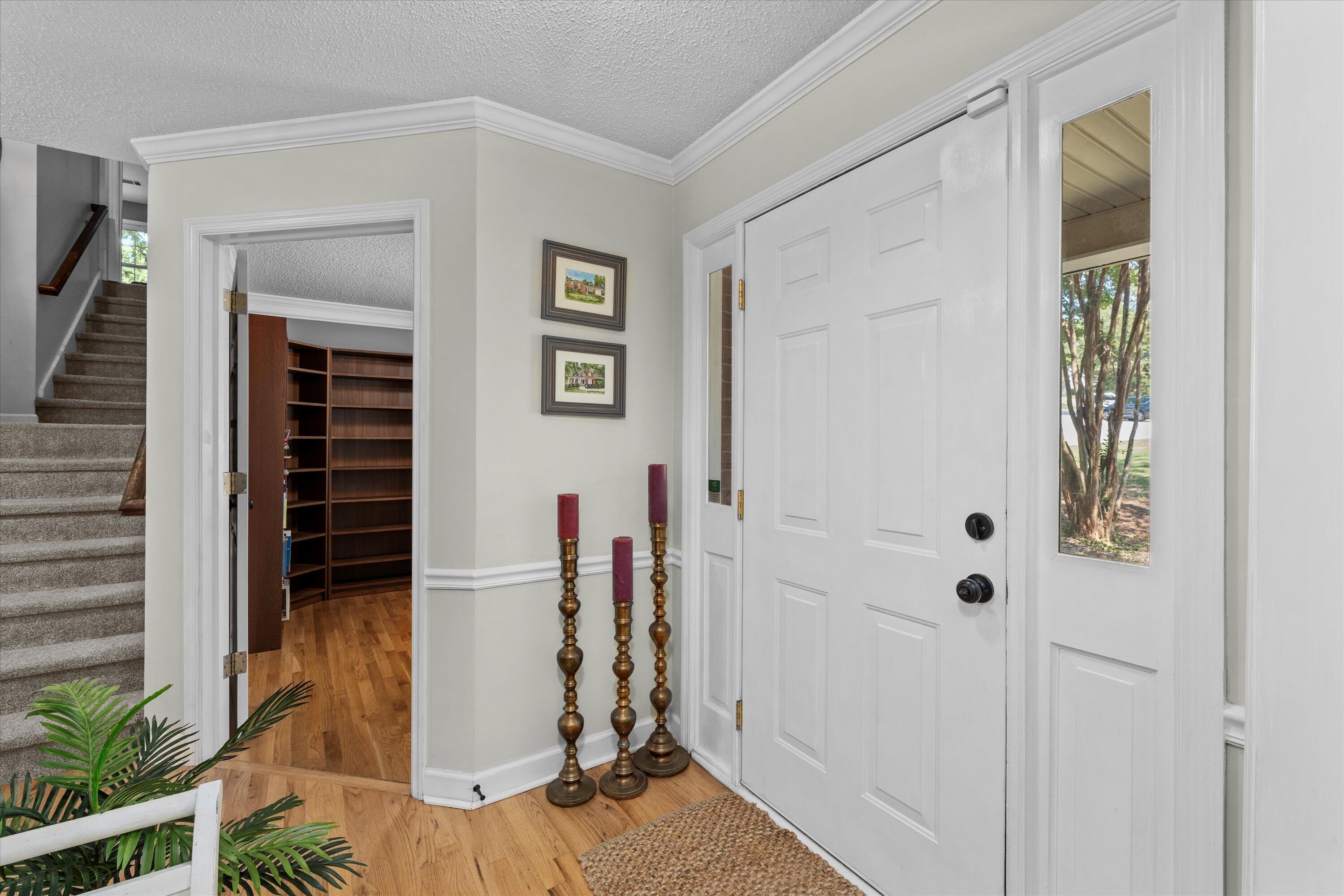 4880 FLAGSTONE Court