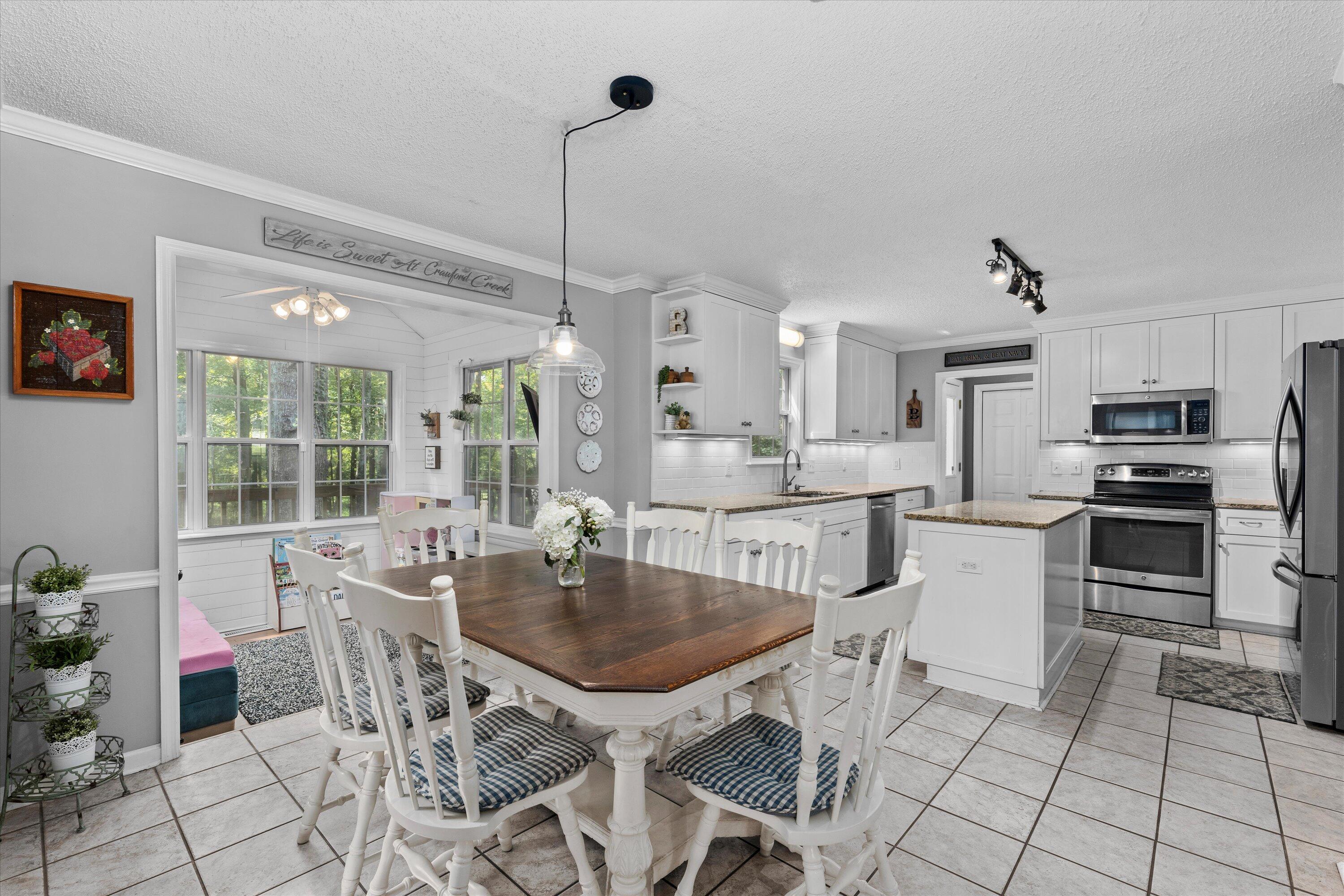 4880 FLAGSTONE Court