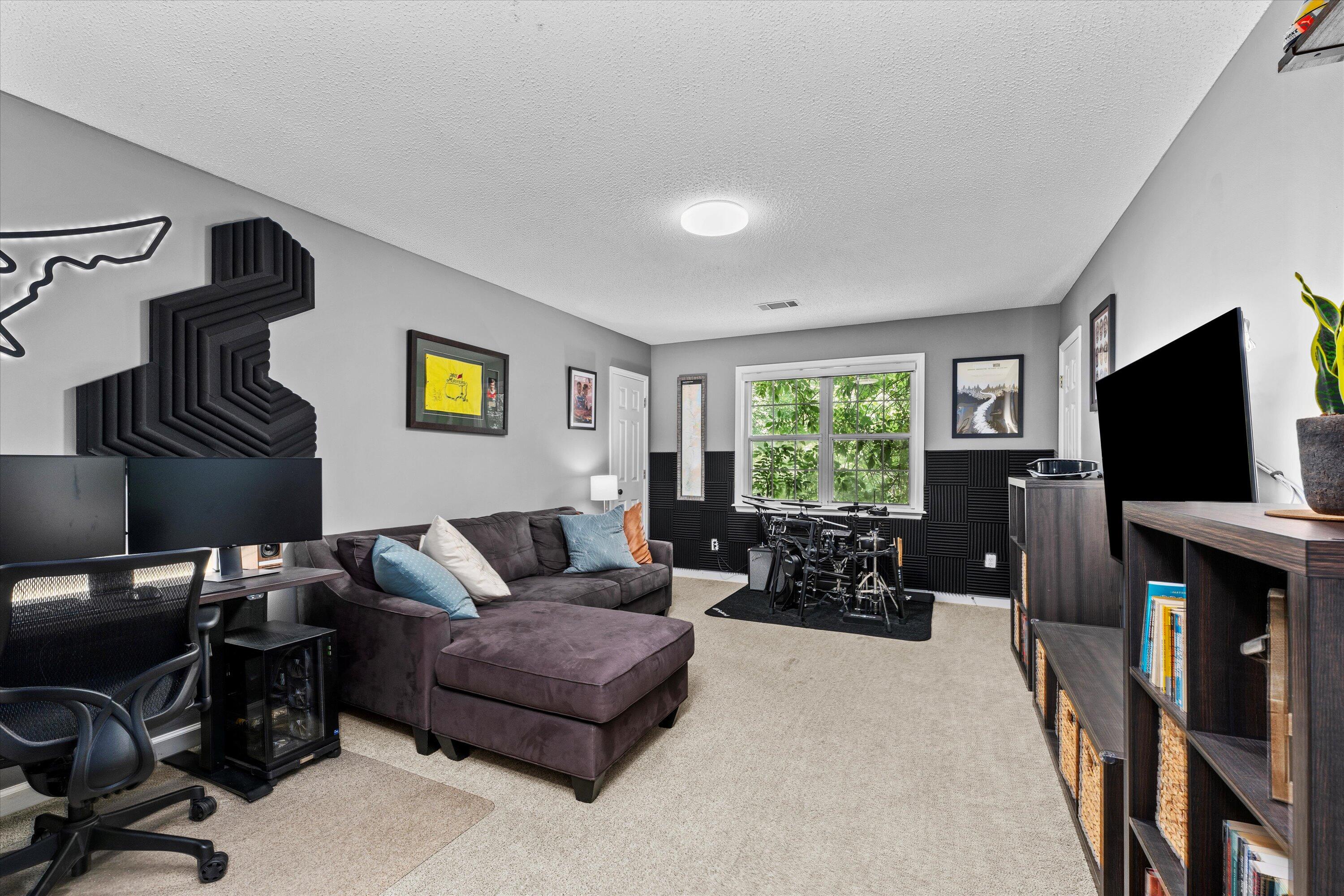 4880 FLAGSTONE Court