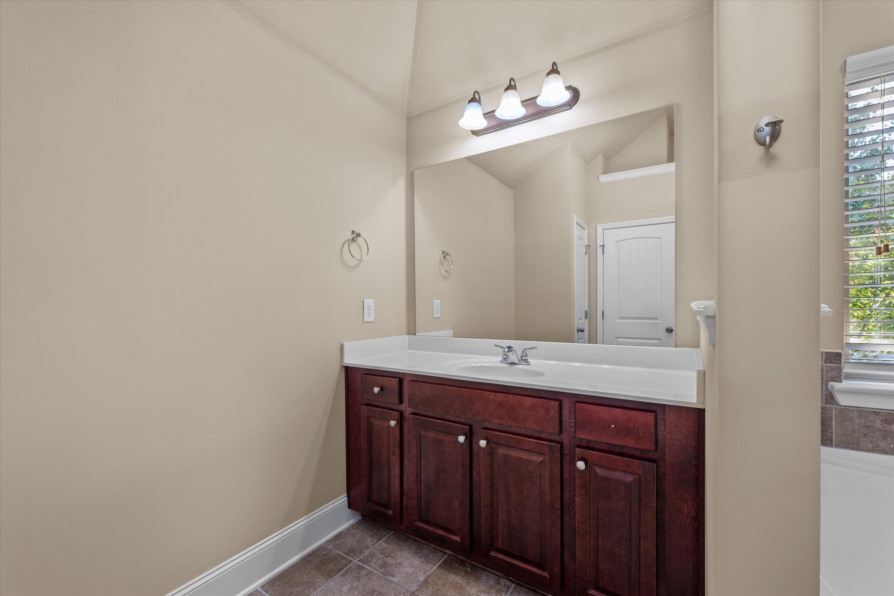 1223 BERKLEY HILLS Pass