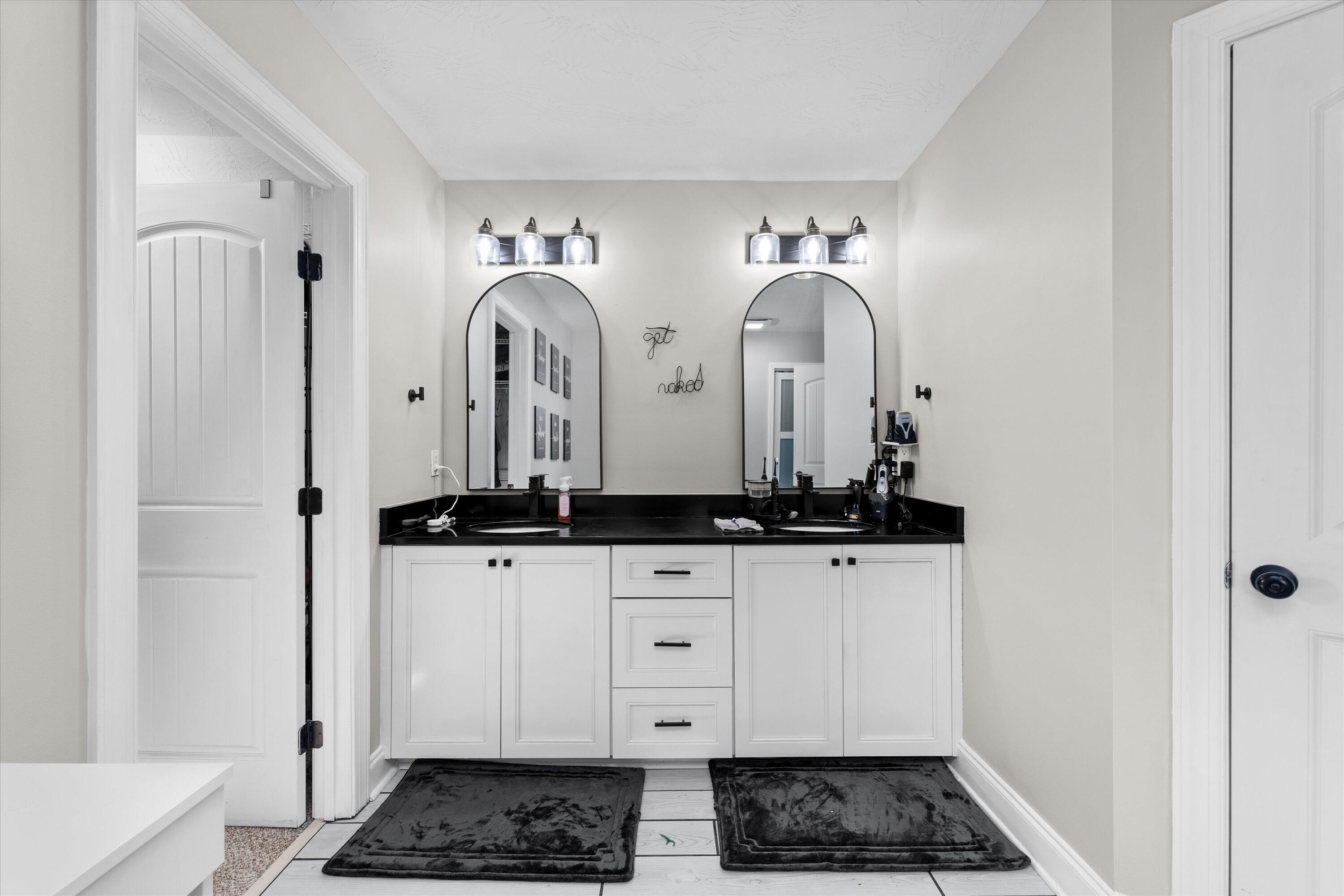 807 BRIDGEWATER LANE