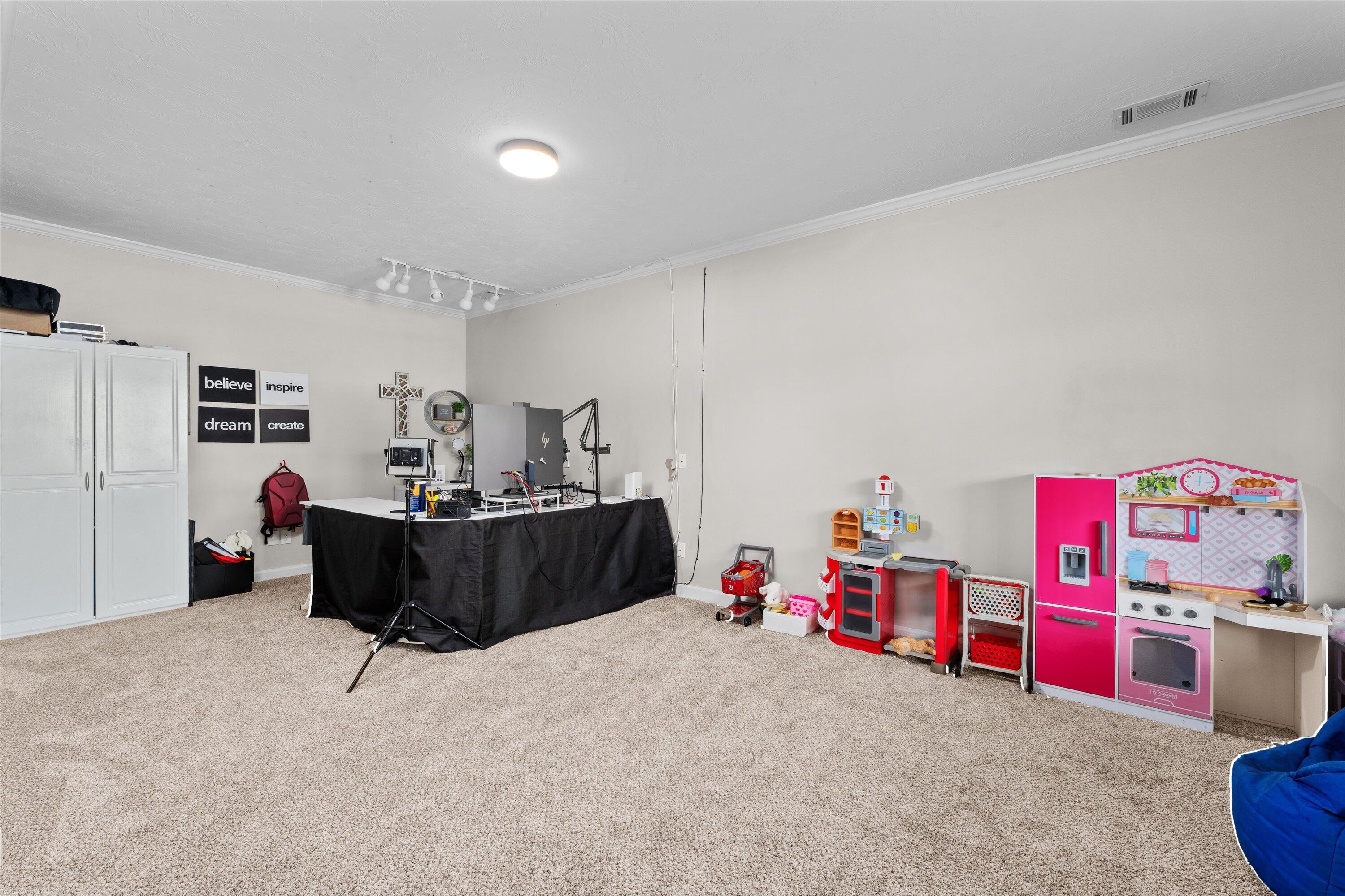 807 BRIDGEWATER LANE