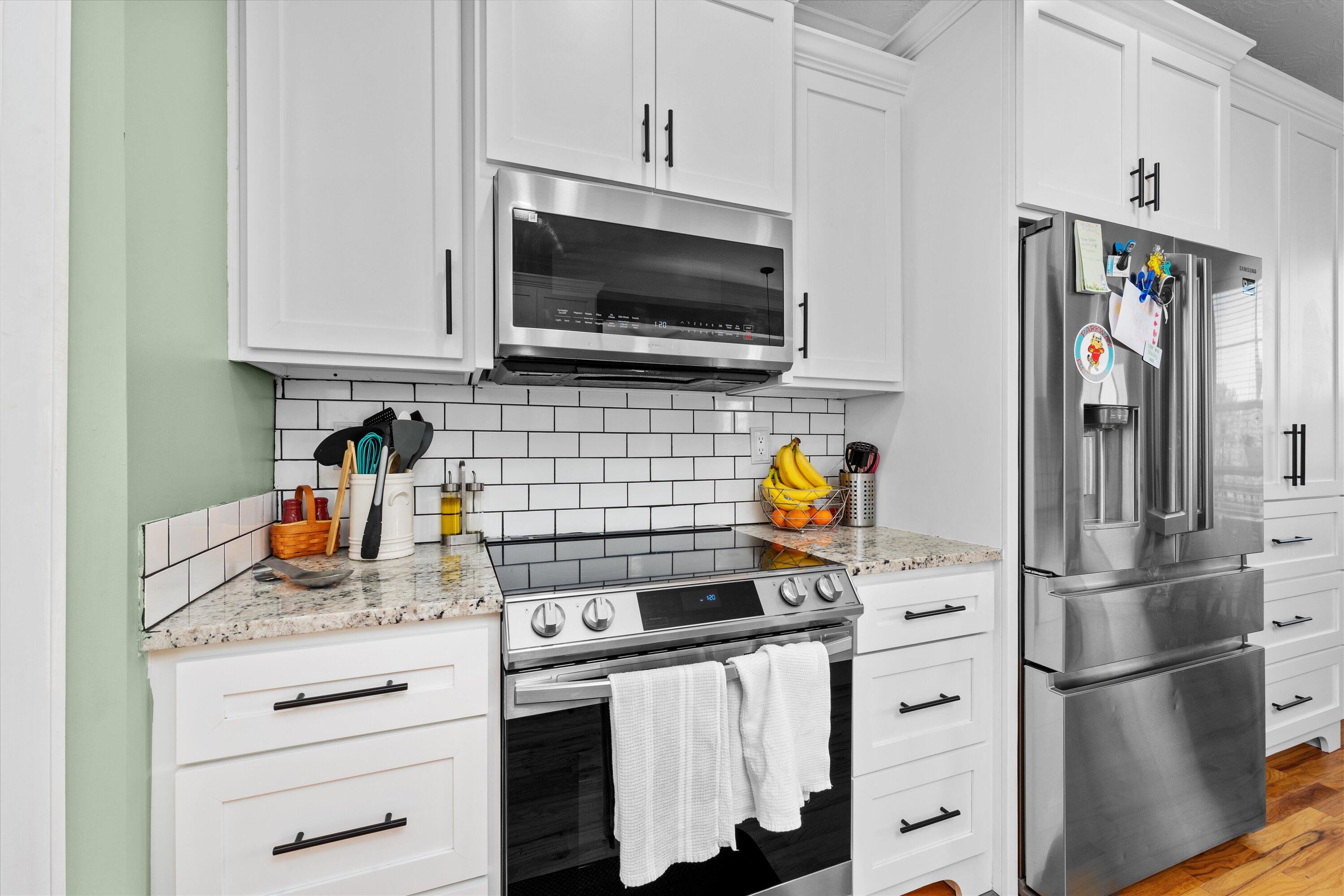 807 BRIDGEWATER LANE