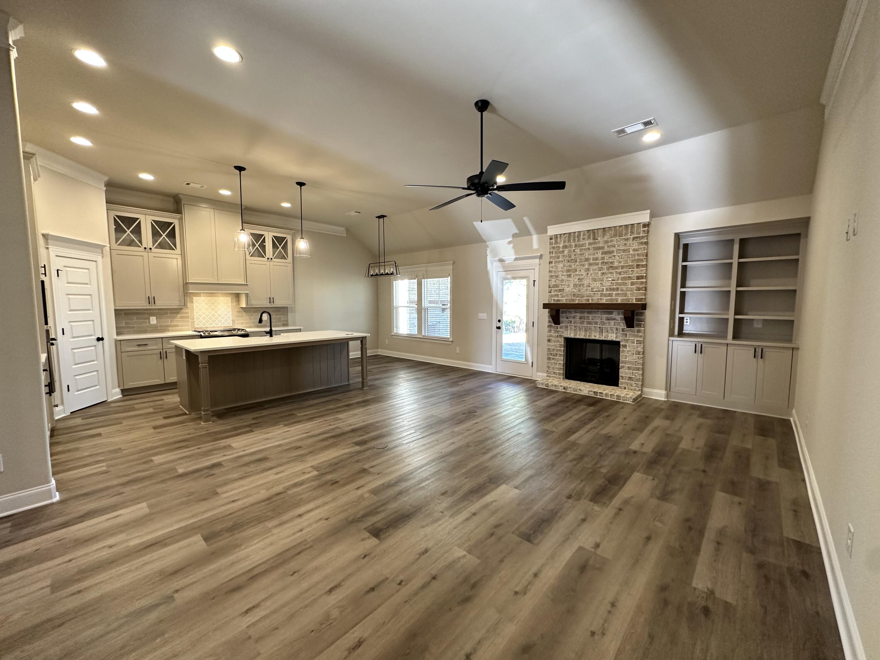 725 WHITNEY SHOALS Road