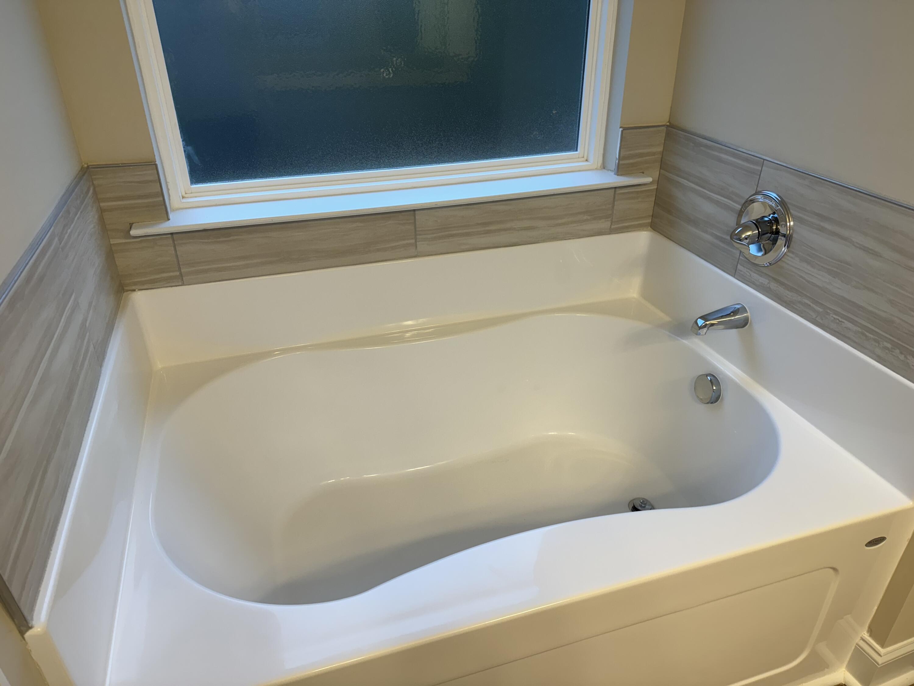 1305 BATCHELOR Court