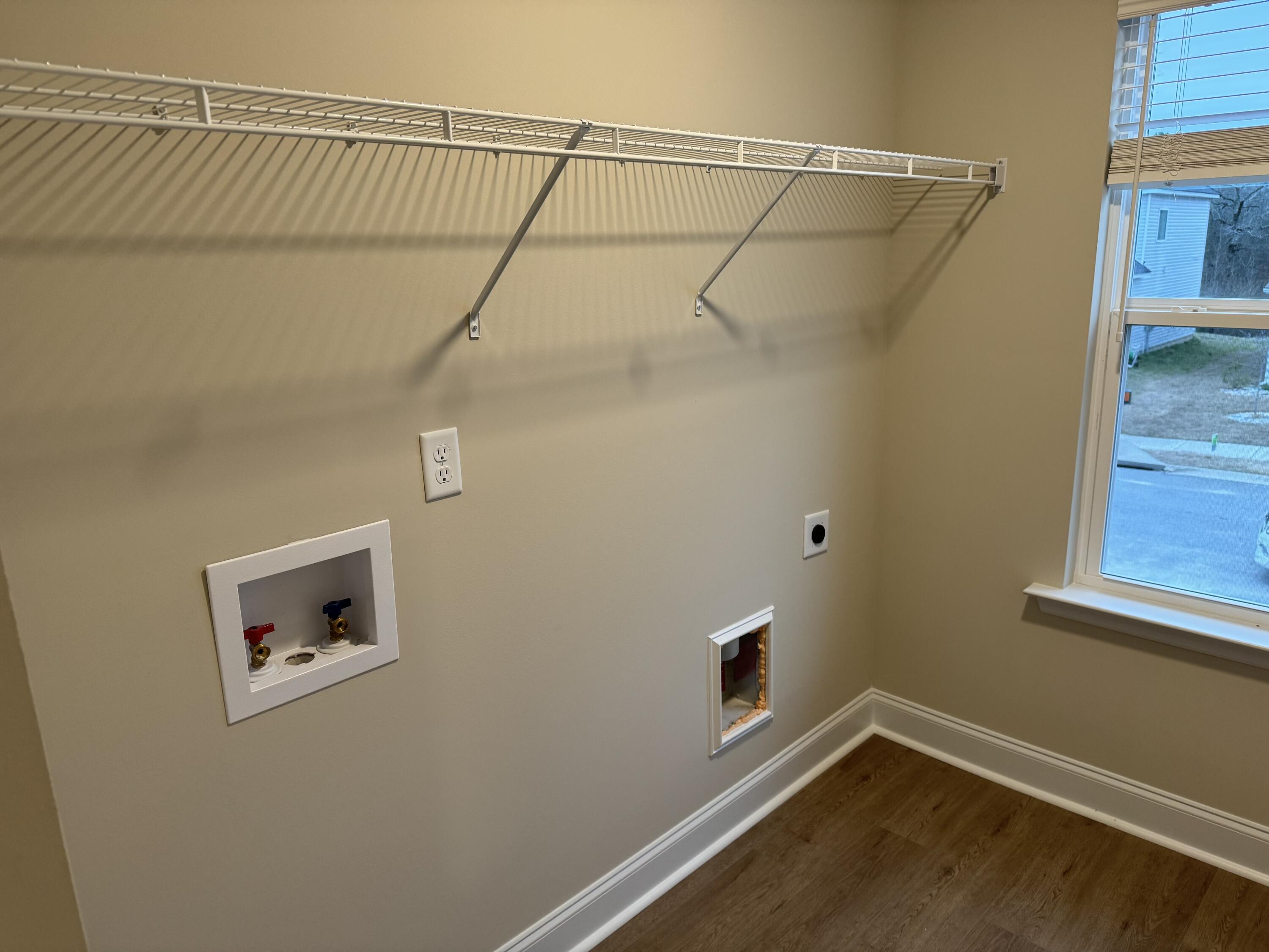 1305 BATCHELOR Court